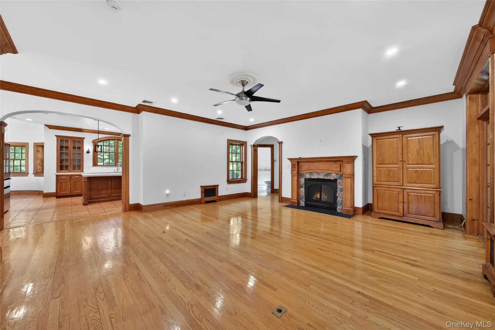 10 Greenwich Avenue, Woodbury, NY, 5 Bedrooms Bedrooms, 10 Rooms Rooms,3 BathroomsBathrooms,Residential,For Rent,Greenwich,0,1013286 10 Greenwich Avenue, Woodbury, NY, 5 Bedrooms Bedrooms, 10 Rooms Rooms,3 BathroomsBathrooms,Residential,For Rent,Greenwich,0,1013286