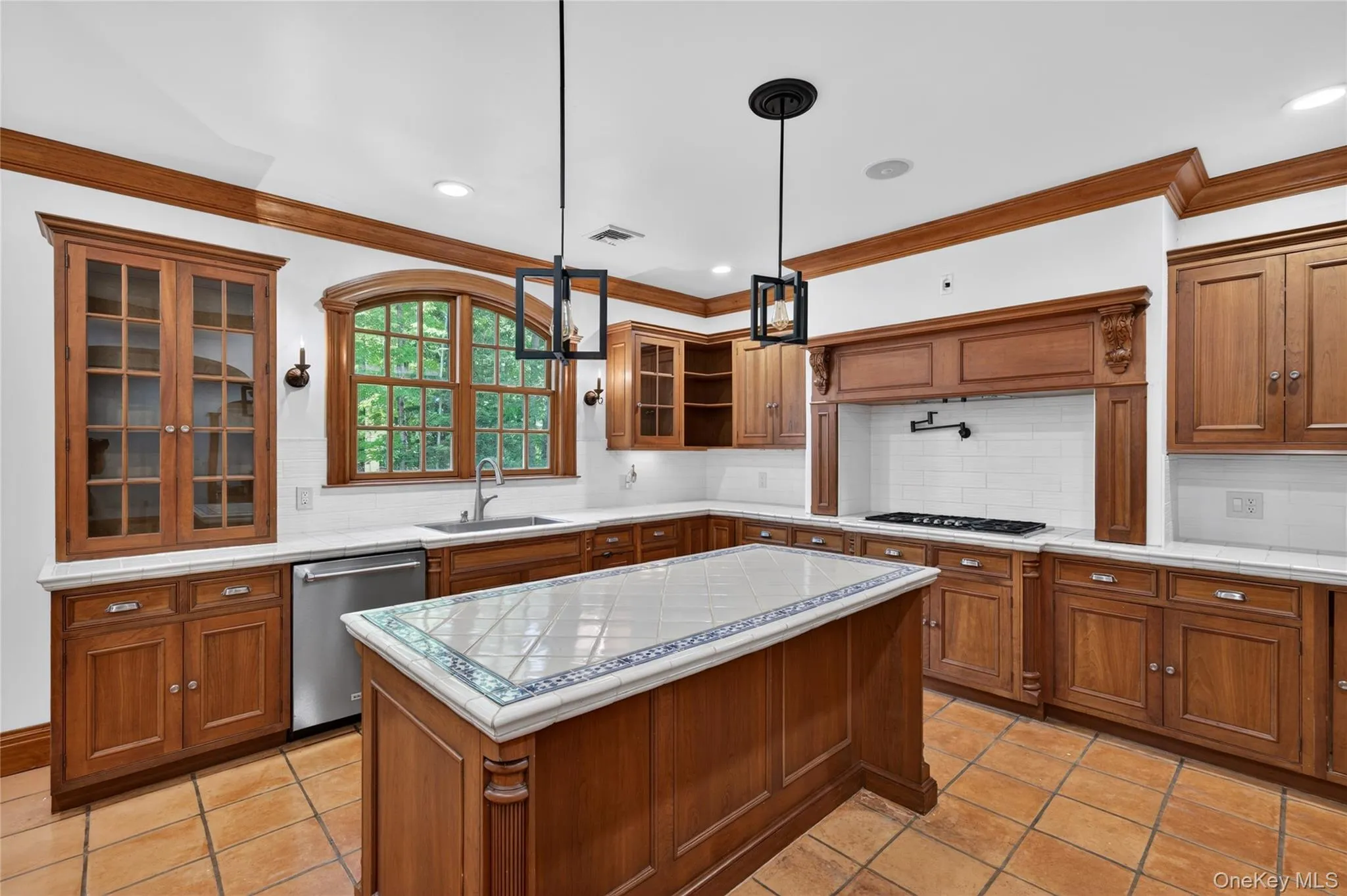 10 Greenwich Avenue, Woodbury, NY, 5 Bedrooms Bedrooms, 10 Rooms Rooms,3 BathroomsBathrooms,Residential,For Rent,Greenwich,0,1013286 10 Greenwich Avenue, Woodbury, NY, 5 Bedrooms Bedrooms, 10 Rooms Rooms,3 BathroomsBathrooms,Residential,For Rent,Greenwich,0,1013286