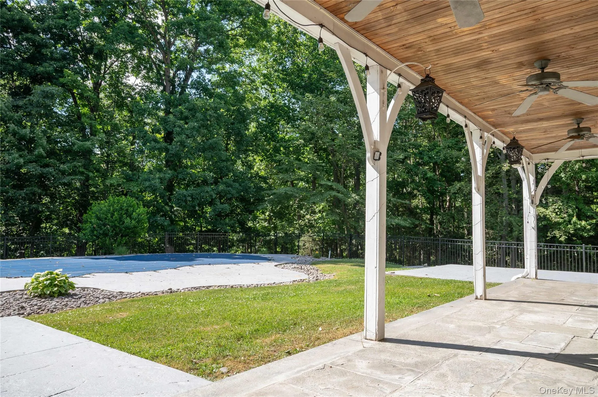 10 Greenwich Avenue, Woodbury, NY, 5 Bedrooms Bedrooms, 10 Rooms Rooms,3 BathroomsBathrooms,Residential,For Rent,Greenwich,0,1013286 10 Greenwich Avenue, Woodbury, NY, 5 Bedrooms Bedrooms, 10 Rooms Rooms,3 BathroomsBathrooms,Residential,For Rent,Greenwich,0,1013286