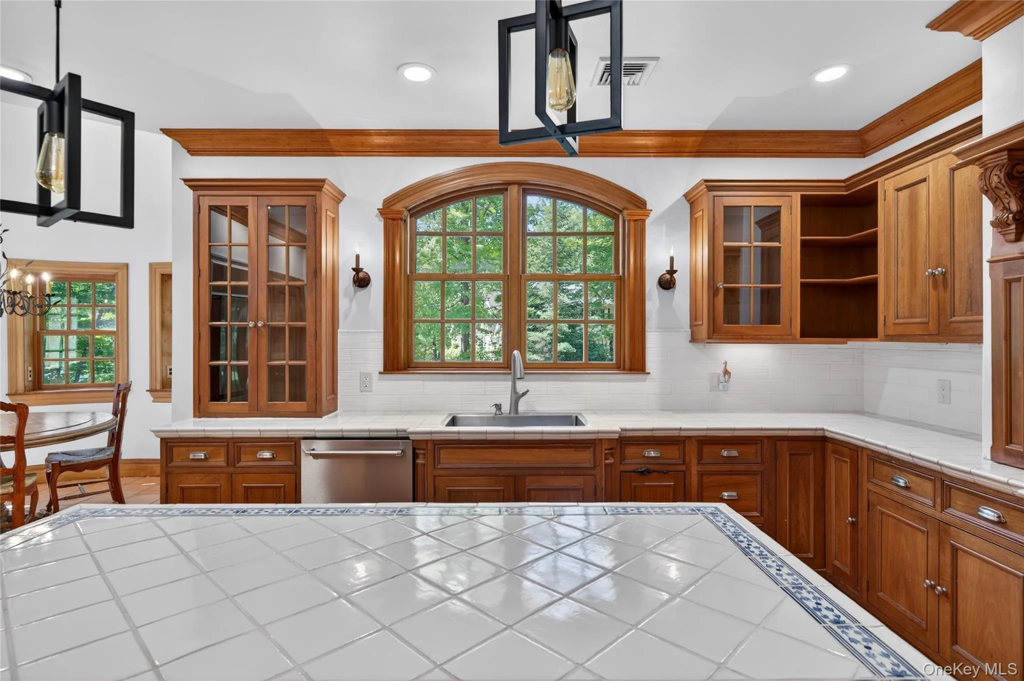 10 Greenwich Avenue, Woodbury, NY, 5 Bedrooms Bedrooms, 10 Rooms Rooms,3 BathroomsBathrooms,Residential,For Rent,Greenwich,0,1013286 10 Greenwich Avenue, Woodbury, NY, 5 Bedrooms Bedrooms, 10 Rooms Rooms,3 BathroomsBathrooms,Residential,For Rent,Greenwich,0,1013286