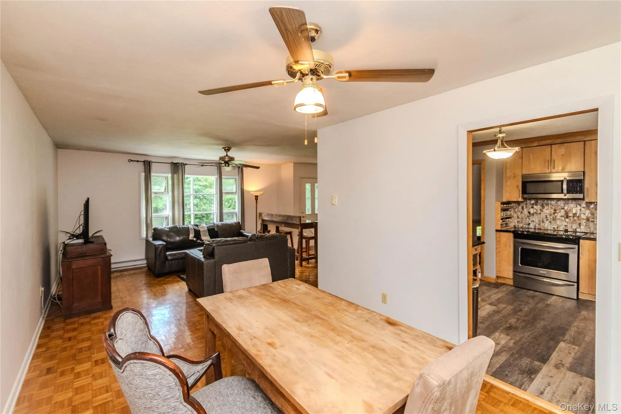 1633 Salt Point Turnpike, Pleasant Valley, NY, 3 Bedrooms Bedrooms, 8 Rooms Rooms,2 BathroomsBathrooms,Residential,For Rent,Salt Point,0,1013288 1633 Salt Point Turnpike, Pleasant Valley, NY, 3 Bedrooms Bedrooms, 8 Rooms Rooms,2 BathroomsBathrooms,Residential,For Rent,Salt Point,0,1013288