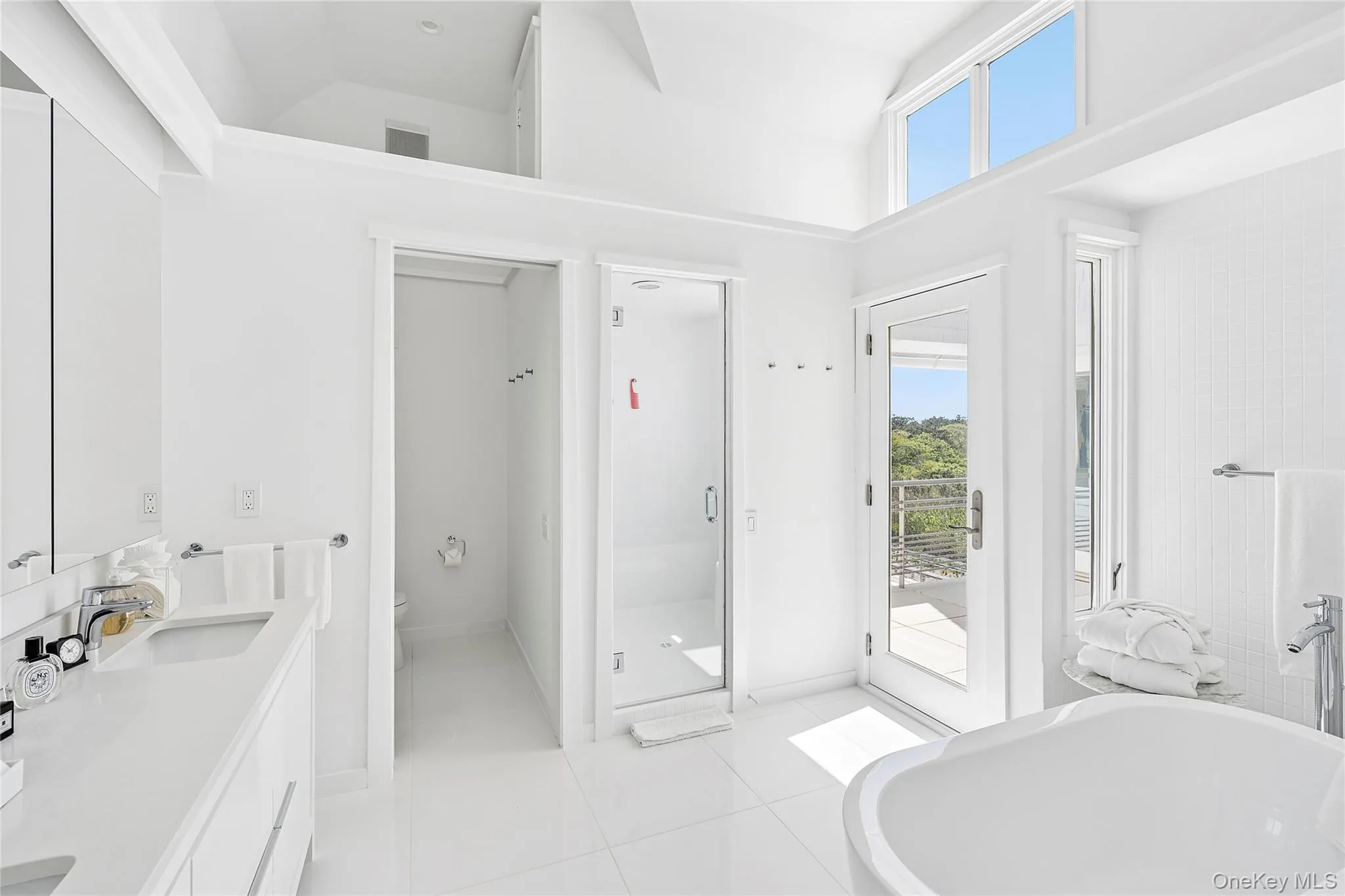 64 End Road, East Hampton, NY, 4 Bedrooms Bedrooms, 16 Rooms Rooms,4 BathroomsBathrooms,Residential,For Rent,End,0,1013290 64 End Road, East Hampton, NY, 4 Bedrooms Bedrooms, 16 Rooms Rooms,4 BathroomsBathrooms,Residential,For Rent,End,0,1013290