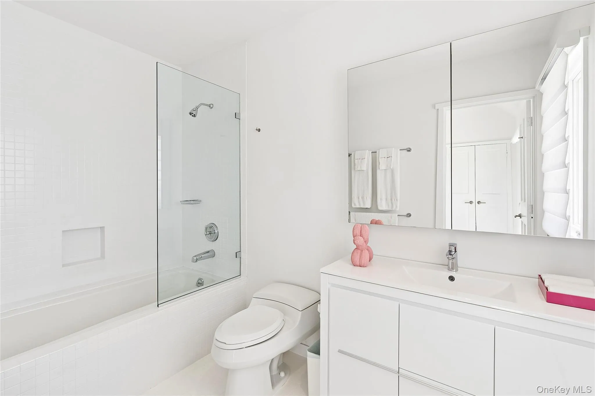 64 End Road, East Hampton, NY, 4 Bedrooms Bedrooms, 16 Rooms Rooms,4 BathroomsBathrooms,Residential,For Rent,End,0,1013290 64 End Road, East Hampton, NY, 4 Bedrooms Bedrooms, 16 Rooms Rooms,4 BathroomsBathrooms,Residential,For Rent,End,0,1013290