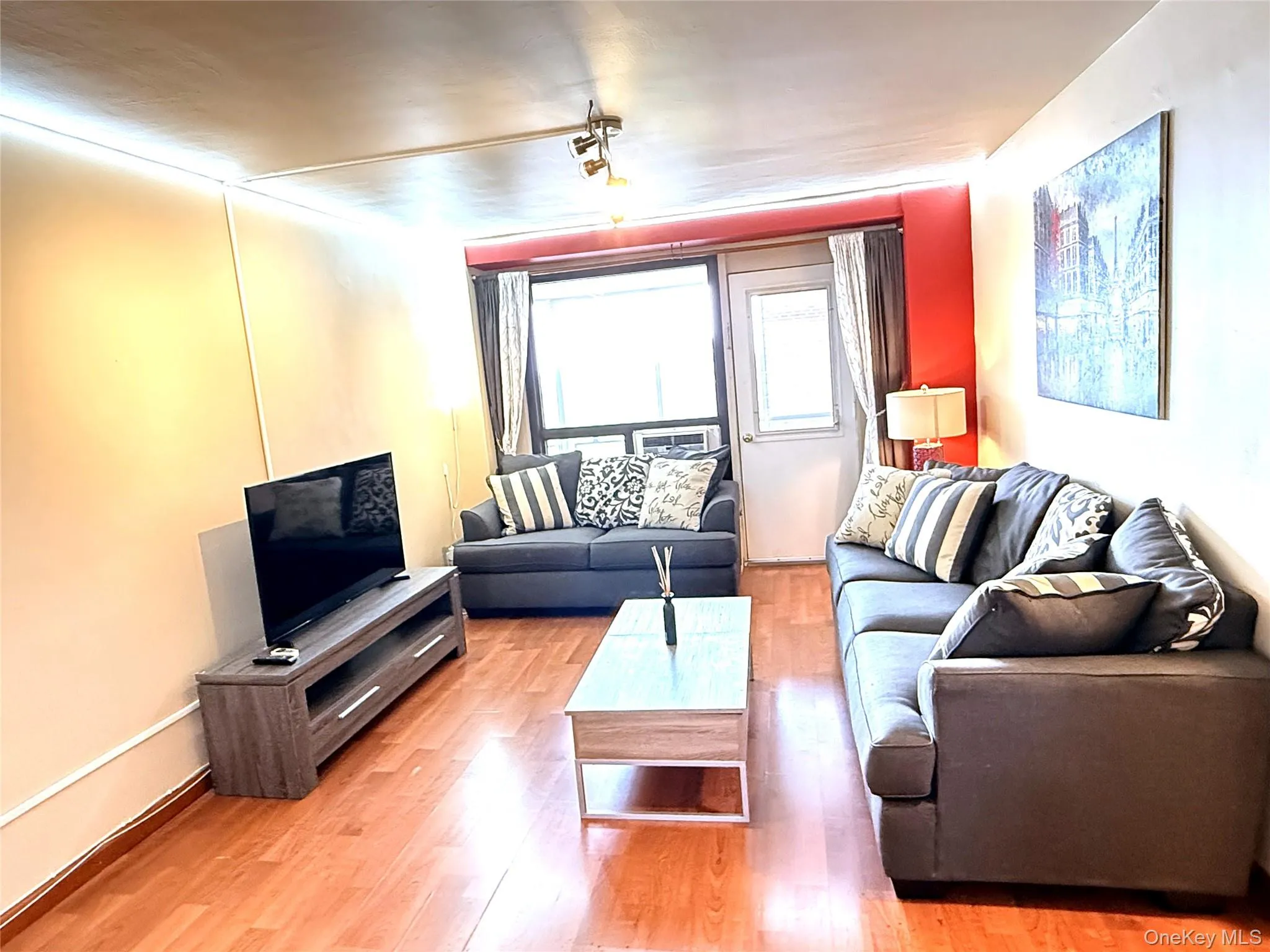 61-25 98th Street, New York, NY, 1 Bedroom Bedrooms, 2 Rooms Rooms,1 BathroomBathrooms,Residential,For Rent,98th,0,1013296 61-25 98th Street, New York, NY, 1 Bedroom Bedrooms, 2 Rooms Rooms,1 BathroomBathrooms,Residential,For Rent,98th,0,1013296