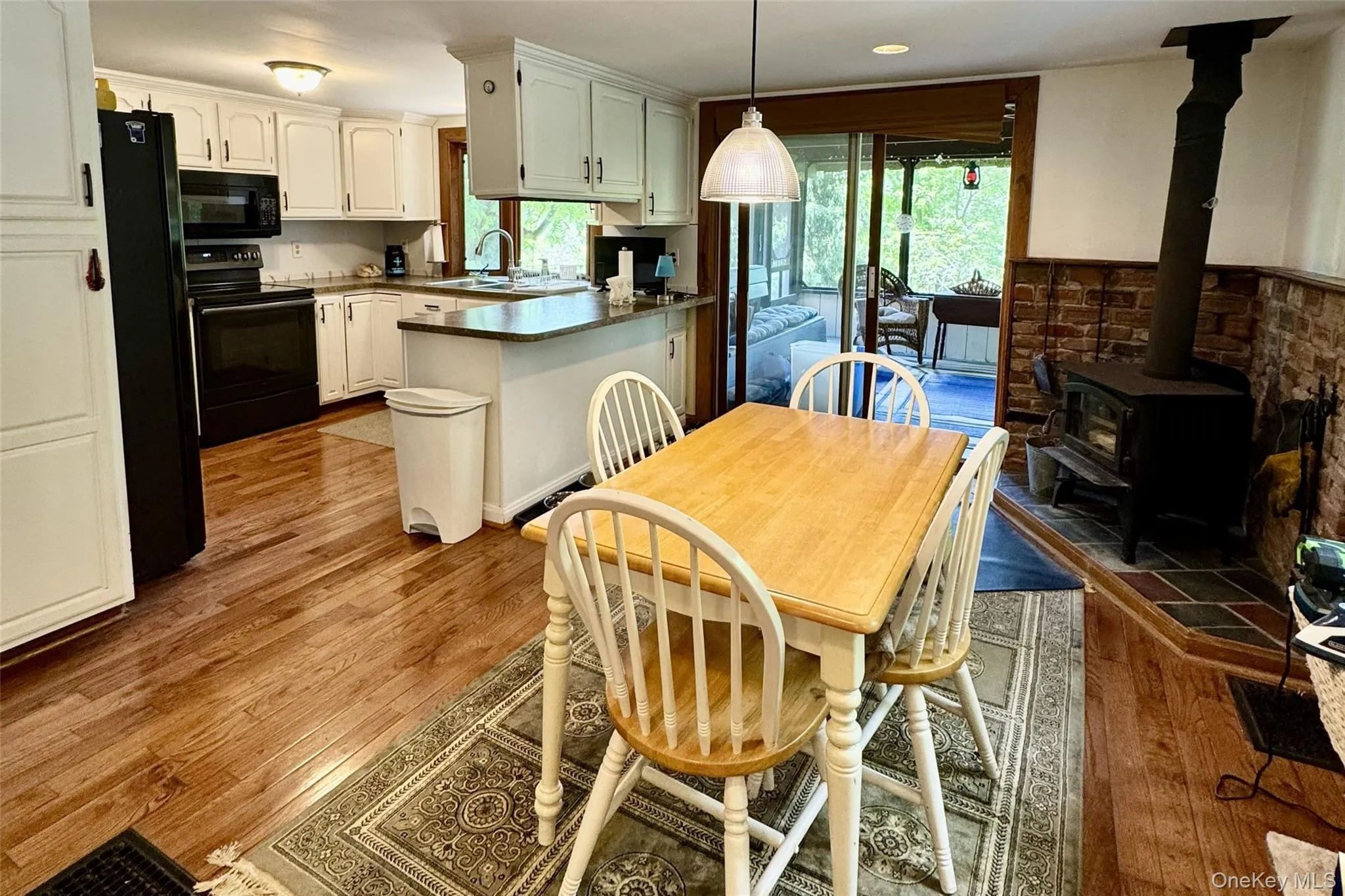7 Holm Run, Pawling, NY, 3 Bedrooms Bedrooms, 7 Rooms Rooms,2 BathroomsBathrooms,Residential,For Rent,Holm,0,KEY1013297 7 Holm Run, Pawling, NY, 3 Bedrooms Bedrooms, 7 Rooms Rooms,2 BathroomsBathrooms,Residential,For Rent,Holm,0,KEY1013297