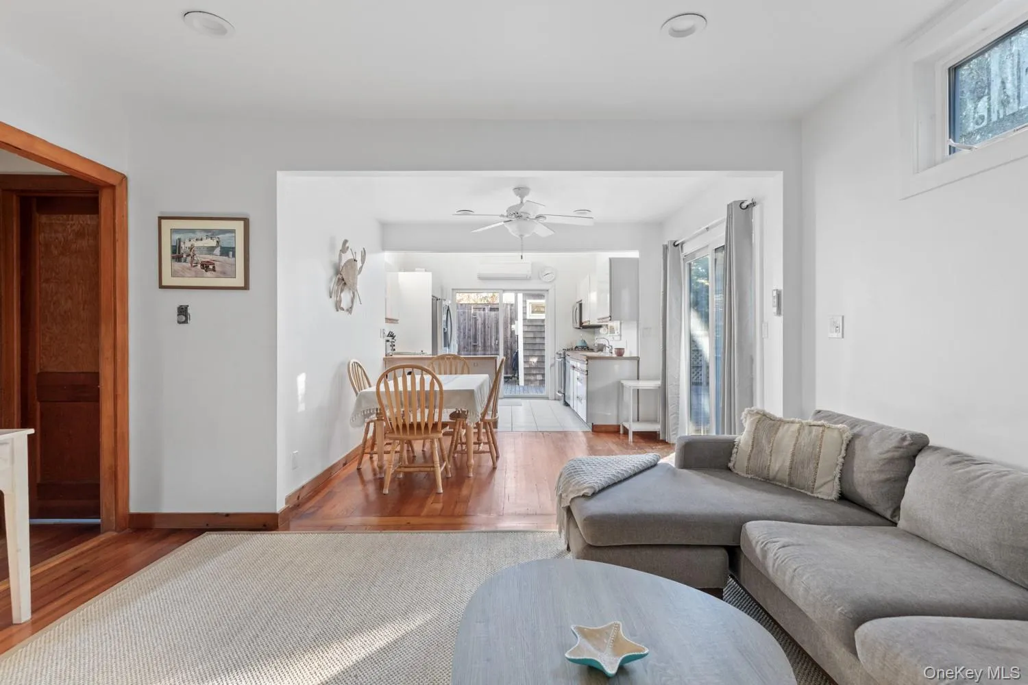 38 Homesite Avenue, Islip, NY, 4 Bedrooms Bedrooms, 7 Rooms Rooms,1 BathroomBathrooms,Residential,For Rent,Homesite,0,1013299 38 Homesite Avenue, Islip, NY, 4 Bedrooms Bedrooms, 7 Rooms Rooms,1 BathroomBathrooms,Residential,For Rent,Homesite,0,1013299