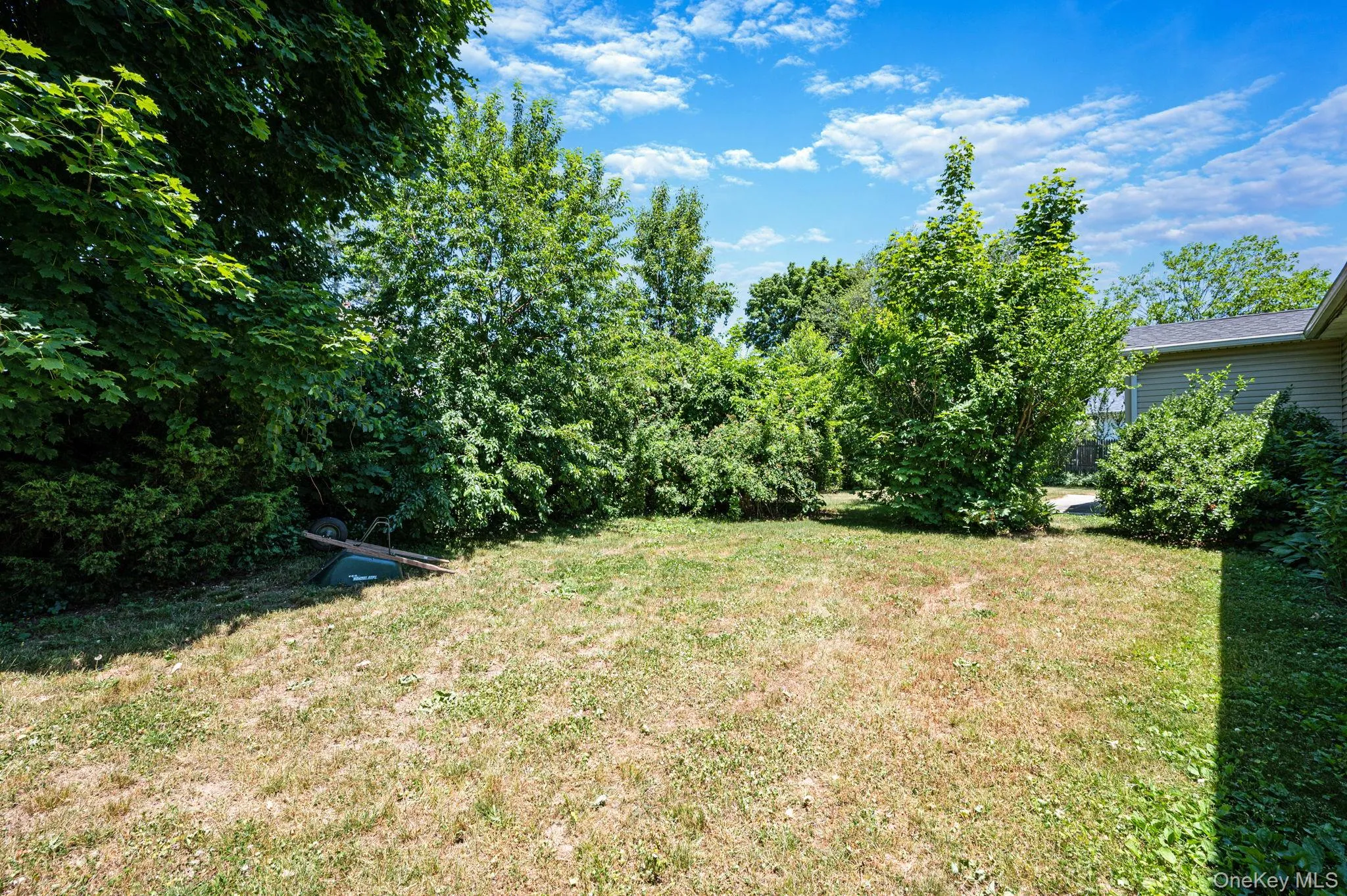 345 Earle Street, Islip, NY, 4 Bedrooms Bedrooms, 9 Rooms Rooms,1 BathroomBathrooms,Residential,For Rent,Earle,0,1013304 345 Earle Street, Islip, NY, 4 Bedrooms Bedrooms, 9 Rooms Rooms,1 BathroomBathrooms,Residential,For Rent,Earle,0,1013304