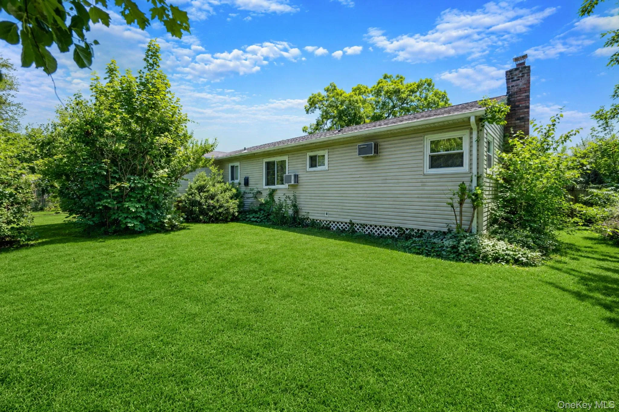 345 Earle Street, Islip, NY, 4 Bedrooms Bedrooms, 9 Rooms Rooms,1 BathroomBathrooms,Residential,For Rent,Earle,0,1013304 345 Earle Street, Islip, NY, 4 Bedrooms Bedrooms, 9 Rooms Rooms,1 BathroomBathrooms,Residential,For Rent,Earle,0,1013304