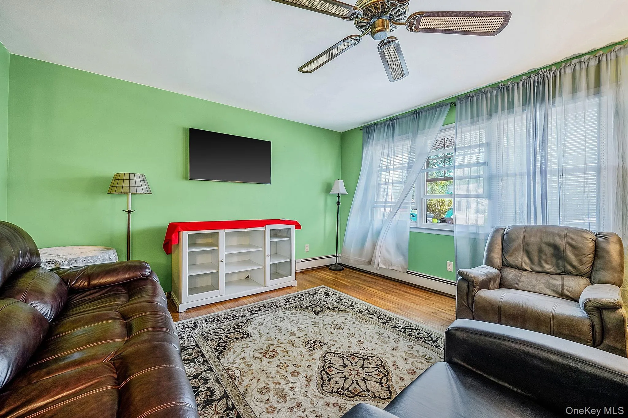 345 Earle Street, Islip, NY, 4 Bedrooms Bedrooms, 9 Rooms Rooms,1 BathroomBathrooms,Residential,For Rent,Earle,0,1013304 345 Earle Street, Islip, NY, 4 Bedrooms Bedrooms, 9 Rooms Rooms,1 BathroomBathrooms,Residential,For Rent,Earle,0,1013304