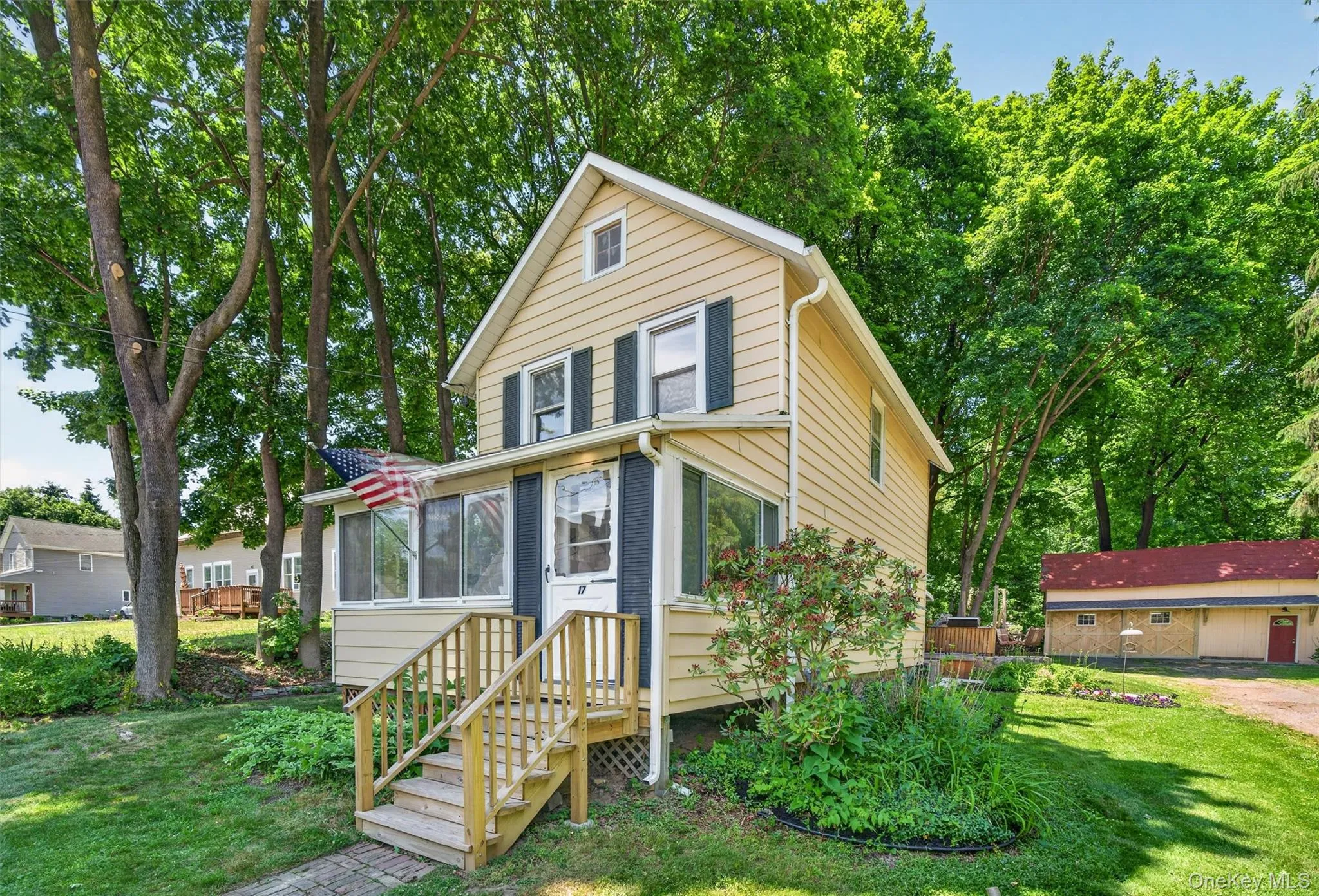 Welcome home to 17 Valley Ave Welcome home to 17 Valley Ave