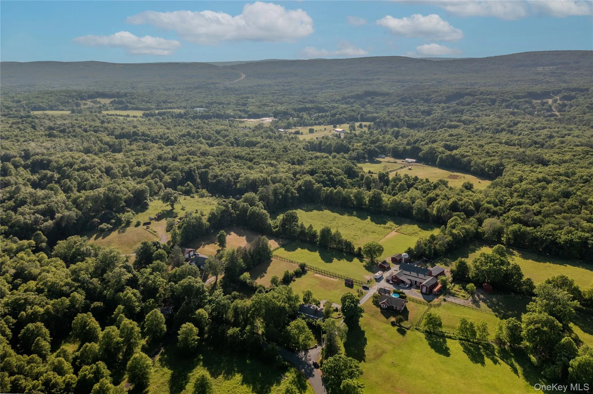 190 Dunthorne Drive, Crawford, NY, 4 Bedrooms Bedrooms, 12 Rooms Rooms,3 BathroomsBathrooms,Residential,For Rent,Dunthorne,0,1013311 190 Dunthorne Drive, Crawford, NY, 4 Bedrooms Bedrooms, 12 Rooms Rooms,3 BathroomsBathrooms,Residential,For Rent,Dunthorne,0,1013311