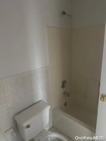 102 Jericho Turnpike, Hempstead, NY, 1 Bedroom Bedrooms, 3 Rooms Rooms,1 BathroomBathrooms,Residential Lease,For Rent,Jericho,0,1013317 102 Jericho Turnpike, Hempstead, NY, 1 Bedroom Bedrooms, 3 Rooms Rooms,1 BathroomBathrooms,Residential Lease,For Rent,Jericho,0,1013317