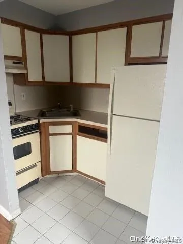 102 Jericho Turnpike, Hempstead, NY, 1 Bedroom Bedrooms, 3 Rooms Rooms,1 BathroomBathrooms,Residential Lease,For Rent,Jericho,0,1013317 102 Jericho Turnpike, Hempstead, NY, 1 Bedroom Bedrooms, 3 Rooms Rooms,1 BathroomBathrooms,Residential Lease,For Rent,Jericho,0,1013317