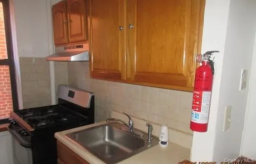 3231 Barker Avenue, New York, NY, 1 Bedroom Bedrooms, 3 Rooms Rooms,1 BathroomBathrooms,Residential,For Rent,Barker,0,1013322 3231 Barker Avenue, New York, NY, 1 Bedroom Bedrooms, 3 Rooms Rooms,1 BathroomBathrooms,Residential,For Rent,Barker,0,1013322