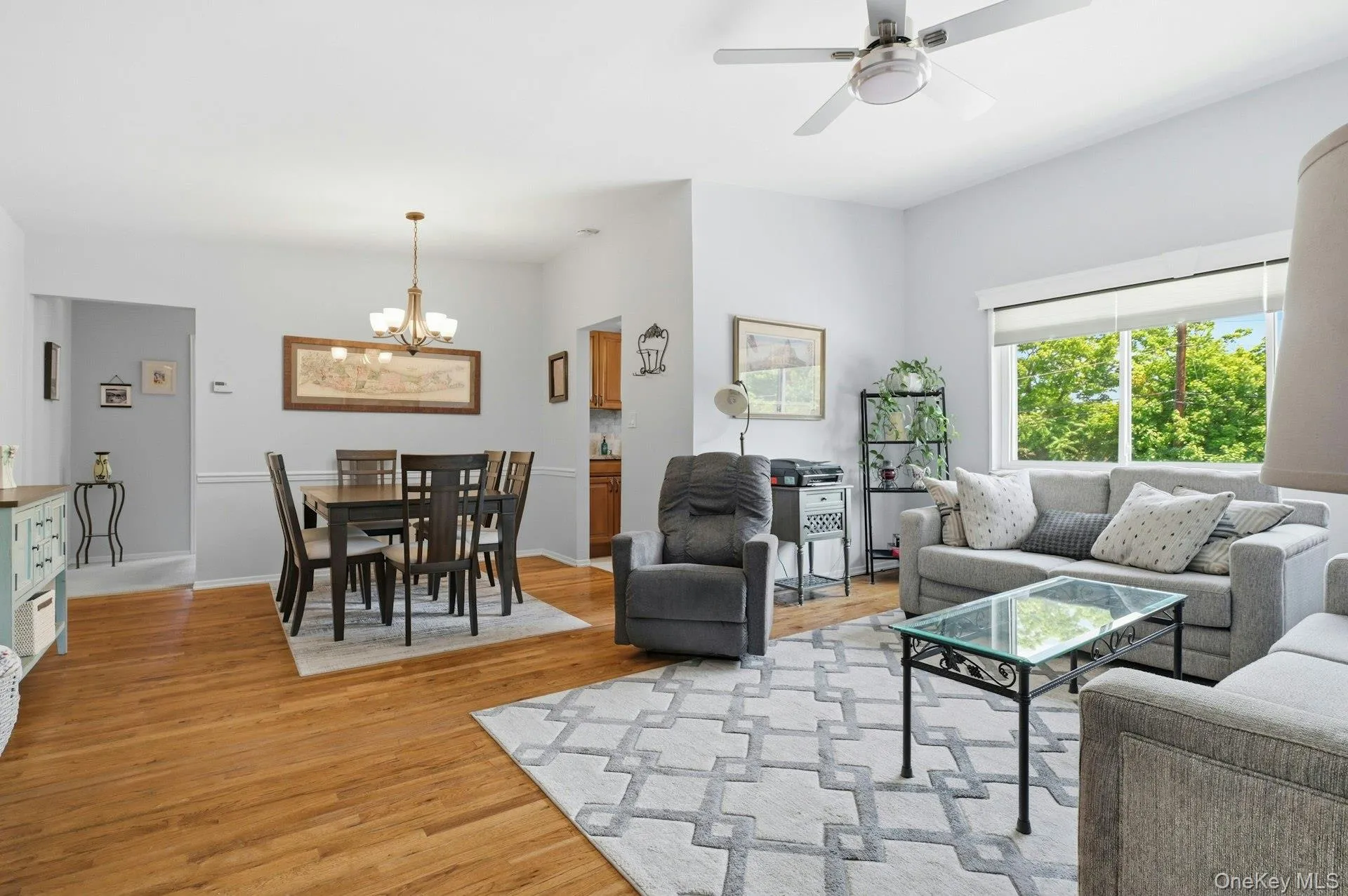 200 Lexington Avenue, Oyster Bay, NY, 1 Bedroom Bedrooms, 4 Rooms Rooms,1 BathroomBathrooms,Residential,For Rent,Lexington,0,1013323 200 Lexington Avenue, Oyster Bay, NY, 1 Bedroom Bedrooms, 4 Rooms Rooms,1 BathroomBathrooms,Residential,For Rent,Lexington,0,1013323