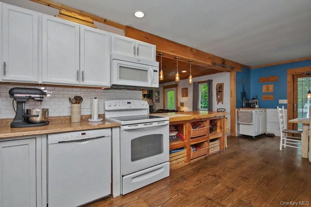105 Cold Spring Road, Liberty, NY, 3 Bedrooms Bedrooms, 13 Rooms Rooms,2 BathroomsBathrooms,Residential,For Rent,Cold Spring,0,1013333 105 Cold Spring Road, Liberty, NY, 3 Bedrooms Bedrooms, 13 Rooms Rooms,2 BathroomsBathrooms,Residential,For Rent,Cold Spring,0,1013333