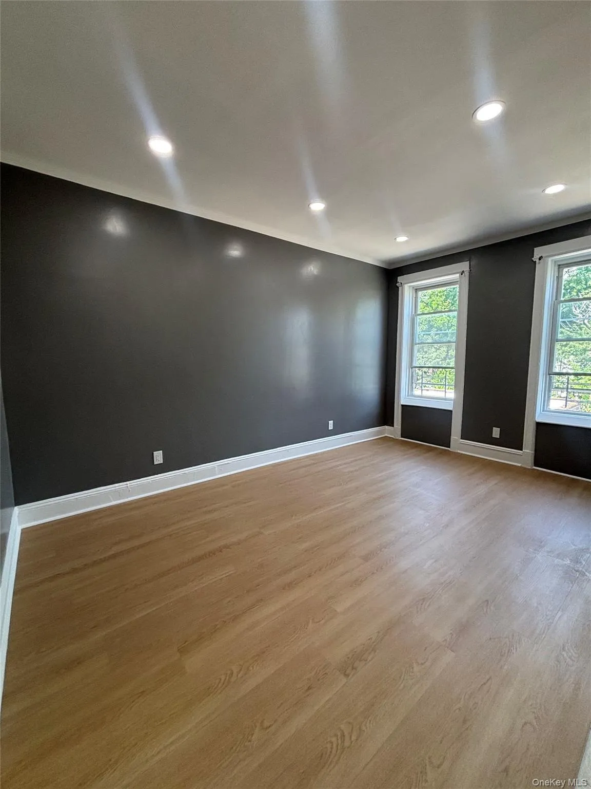 15 Nichols Avenue, New York, NY, 4 Bedrooms Bedrooms, 6 Rooms Rooms,1 BathroomBathrooms,Residential Lease,For Rent,Nichols Avenue,0,1013339 15 Nichols Avenue, New York, NY, 4 Bedrooms Bedrooms, 6 Rooms Rooms,1 BathroomBathrooms,Residential Lease,For Rent,Nichols Avenue,0,1013339