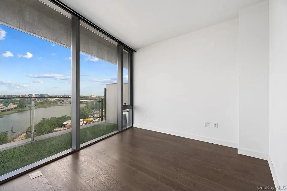 131-05 40 Road, New York, NY, 2 Bedrooms Bedrooms, 5 Rooms Rooms,1 BathroomBathrooms,Residential,For Rent,40,0,1013341 131-05 40 Road, New York, NY, 2 Bedrooms Bedrooms, 5 Rooms Rooms,1 BathroomBathrooms,Residential,For Rent,40,0,1013341