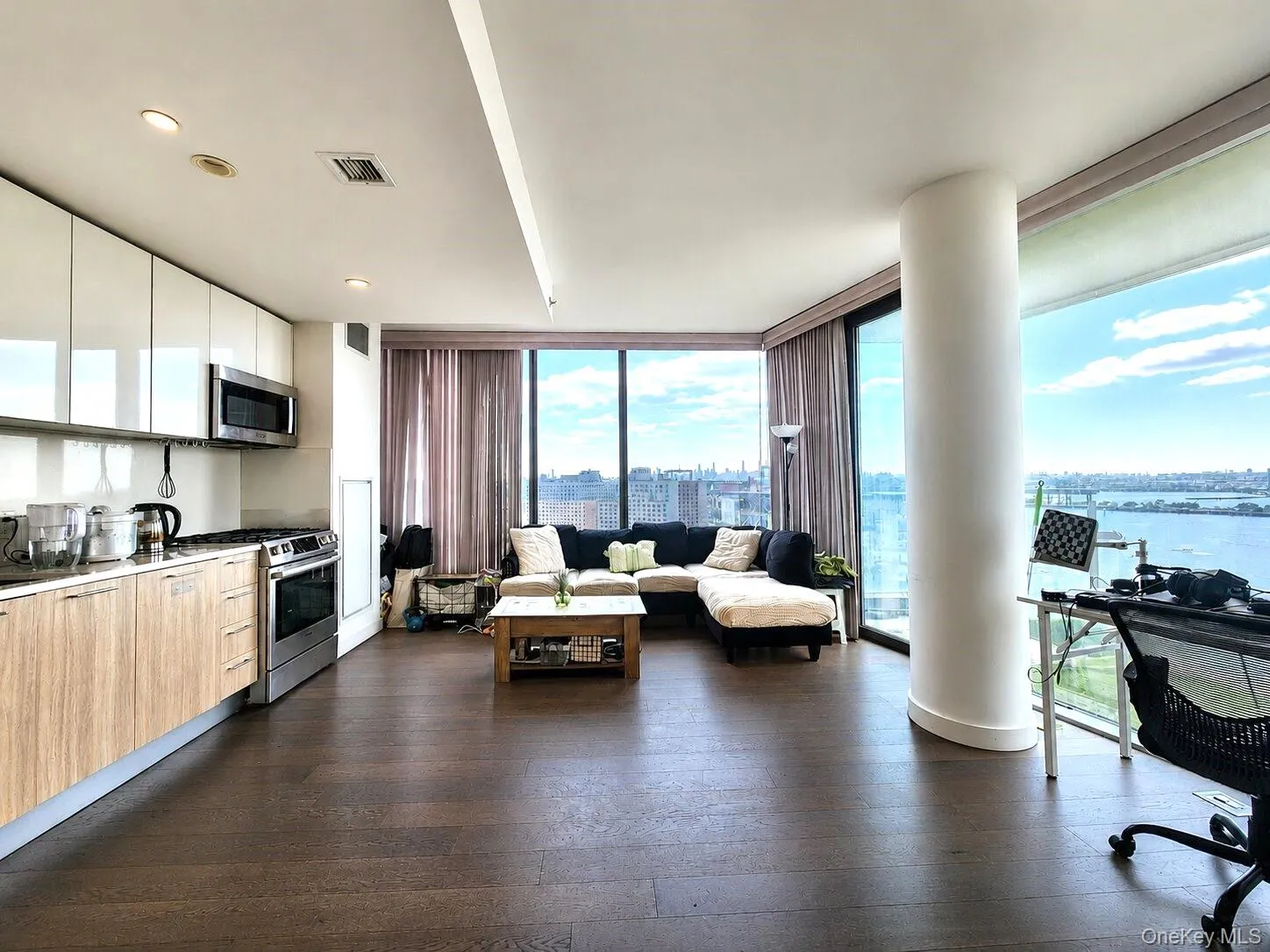 131-05 40 Road, New York, NY, 2 Bedrooms Bedrooms, 5 Rooms Rooms,1 BathroomBathrooms,Residential,For Rent,40,0,1013341 131-05 40 Road, New York, NY, 2 Bedrooms Bedrooms, 5 Rooms Rooms,1 BathroomBathrooms,Residential,For Rent,40,0,1013341
