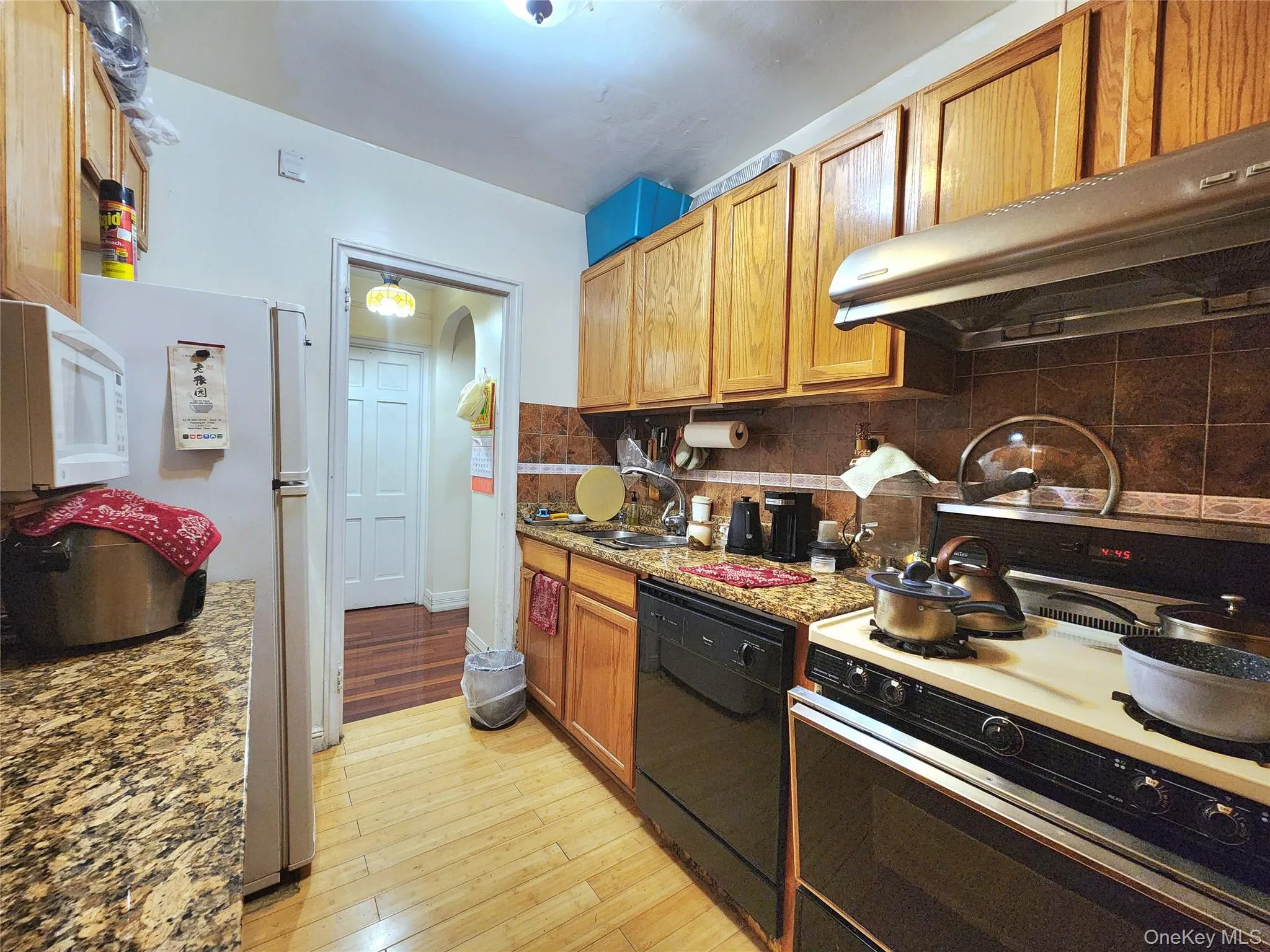 143-07 Sanford Avenue, New York, NY, 2 Bedrooms Bedrooms, 8 Rooms Rooms,1 BathroomBathrooms,Residential,For Rent,Sanford,0,1013351 143-07 Sanford Avenue, New York, NY, 2 Bedrooms Bedrooms, 8 Rooms Rooms,1 BathroomBathrooms,Residential,For Rent,Sanford,0,1013351