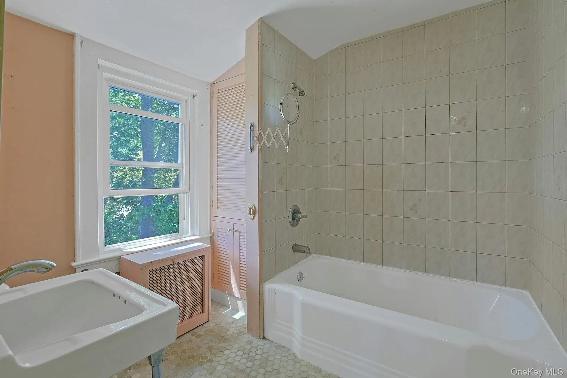333 Middletown Road, Clarkstown, NY, 3 Bedrooms Bedrooms, 7 Rooms Rooms,2 BathroomsBathrooms,Residential,For Rent,Middletown,0,1013357 333 Middletown Road, Clarkstown, NY, 3 Bedrooms Bedrooms, 7 Rooms Rooms,2 BathroomsBathrooms,Residential,For Rent,Middletown,0,1013357