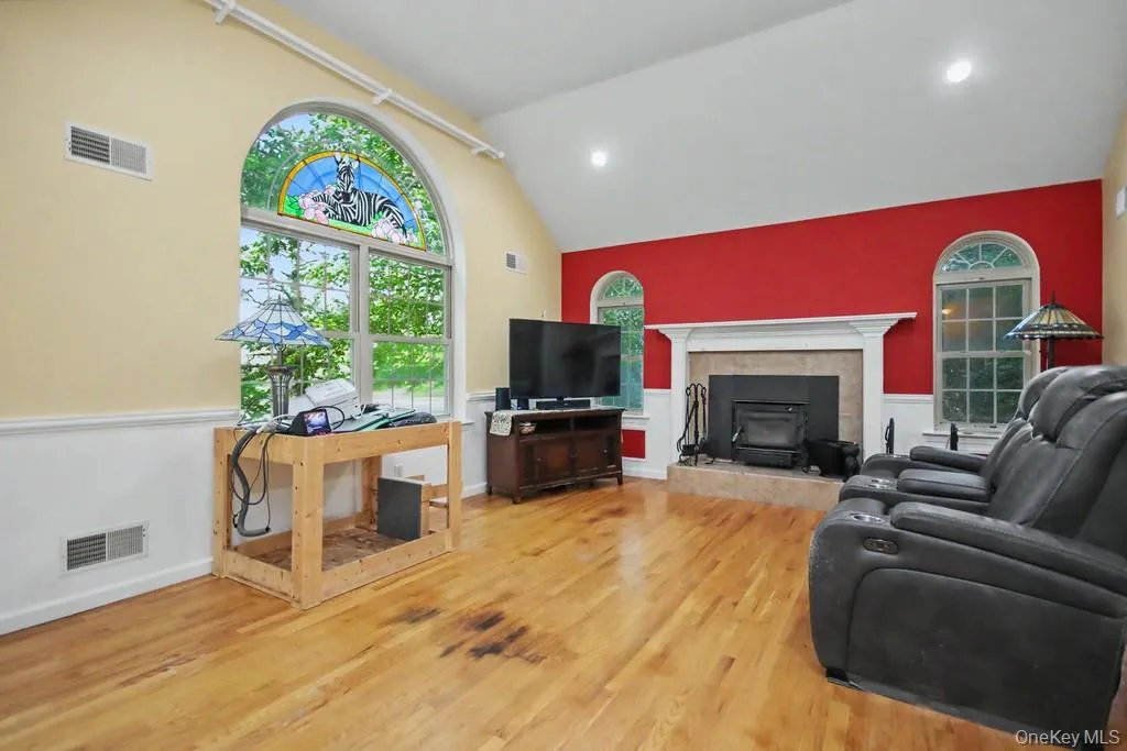160 Lake Shore Drive, Thompson, NY, 4 Bedrooms Bedrooms, 8 Rooms Rooms,3 BathroomsBathrooms,Residential,For Rent,Lake Shore,0,1013358 160 Lake Shore Drive, Thompson, NY, 4 Bedrooms Bedrooms, 8 Rooms Rooms,3 BathroomsBathrooms,Residential,For Rent,Lake Shore,0,1013358