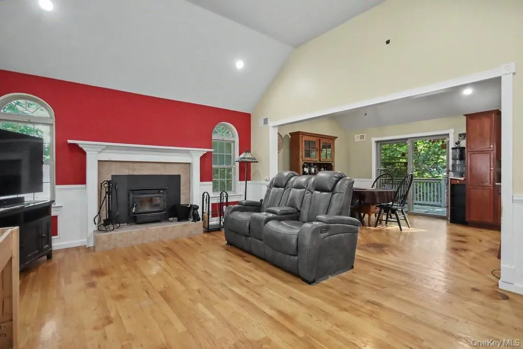 160 Lake Shore Drive, Thompson, NY, 4 Bedrooms Bedrooms, 8 Rooms Rooms,3 BathroomsBathrooms,Residential,For Rent,Lake Shore,0,1013358 160 Lake Shore Drive, Thompson, NY, 4 Bedrooms Bedrooms, 8 Rooms Rooms,3 BathroomsBathrooms,Residential,For Rent,Lake Shore,0,1013358