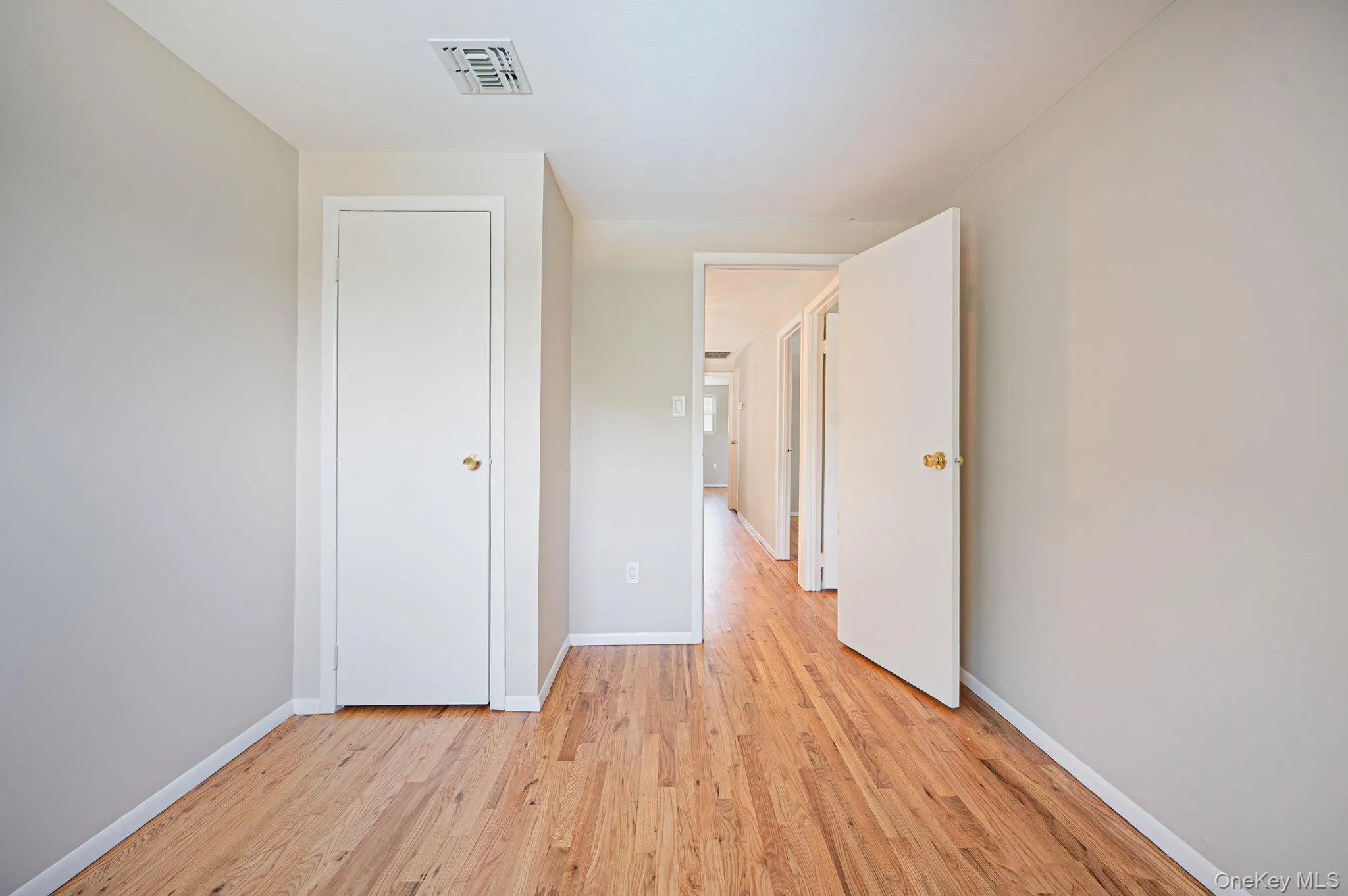 2 Barry Lane, Brookhaven, NY, 4 Bedrooms Bedrooms, 9 Rooms Rooms,2 BathroomsBathrooms,Residential,For Rent,Barry,0,1013359 2 Barry Lane, Brookhaven, NY, 4 Bedrooms Bedrooms, 9 Rooms Rooms,2 BathroomsBathrooms,Residential,For Rent,Barry,0,1013359