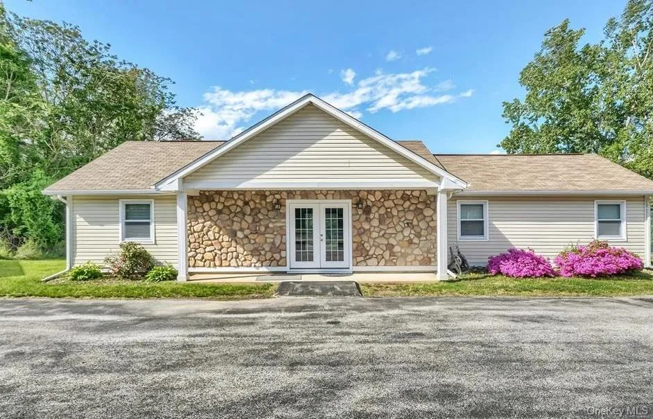 27 Spruce Ridge Drive, Fishkill, NY, 2 Bedrooms Bedrooms, 9 Rooms Rooms,2 BathroomsBathrooms,Residential,For Rent,Spruce Ridge,0,1013360 27 Spruce Ridge Drive, Fishkill, NY, 2 Bedrooms Bedrooms, 9 Rooms Rooms,2 BathroomsBathrooms,Residential,For Rent,Spruce Ridge,0,1013360