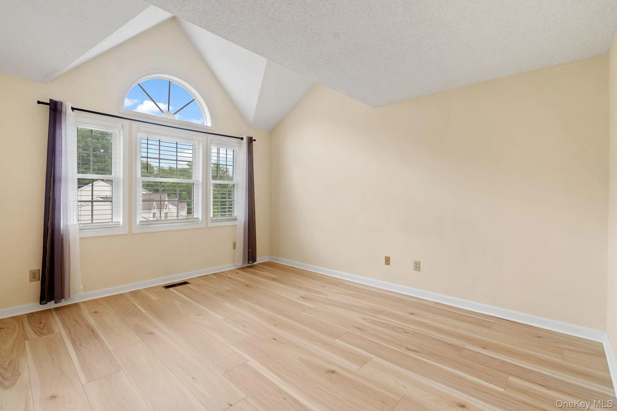 27 Spruce Ridge Drive, Fishkill, NY, 2 Bedrooms Bedrooms, 9 Rooms Rooms,2 BathroomsBathrooms,Residential,For Rent,Spruce Ridge,0,1013360 27 Spruce Ridge Drive, Fishkill, NY, 2 Bedrooms Bedrooms, 9 Rooms Rooms,2 BathroomsBathrooms,Residential,For Rent,Spruce Ridge,0,1013360