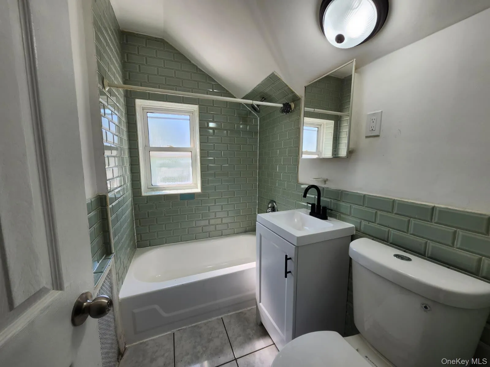 16604 144th Avenue, New York, NY, 4 Bedrooms Bedrooms, 6 Rooms Rooms,2 BathroomsBathrooms,Residential,For Rent,144th,0,1013362 16604 144th Avenue, New York, NY, 4 Bedrooms Bedrooms, 6 Rooms Rooms,2 BathroomsBathrooms,Residential,For Rent,144th,0,1013362