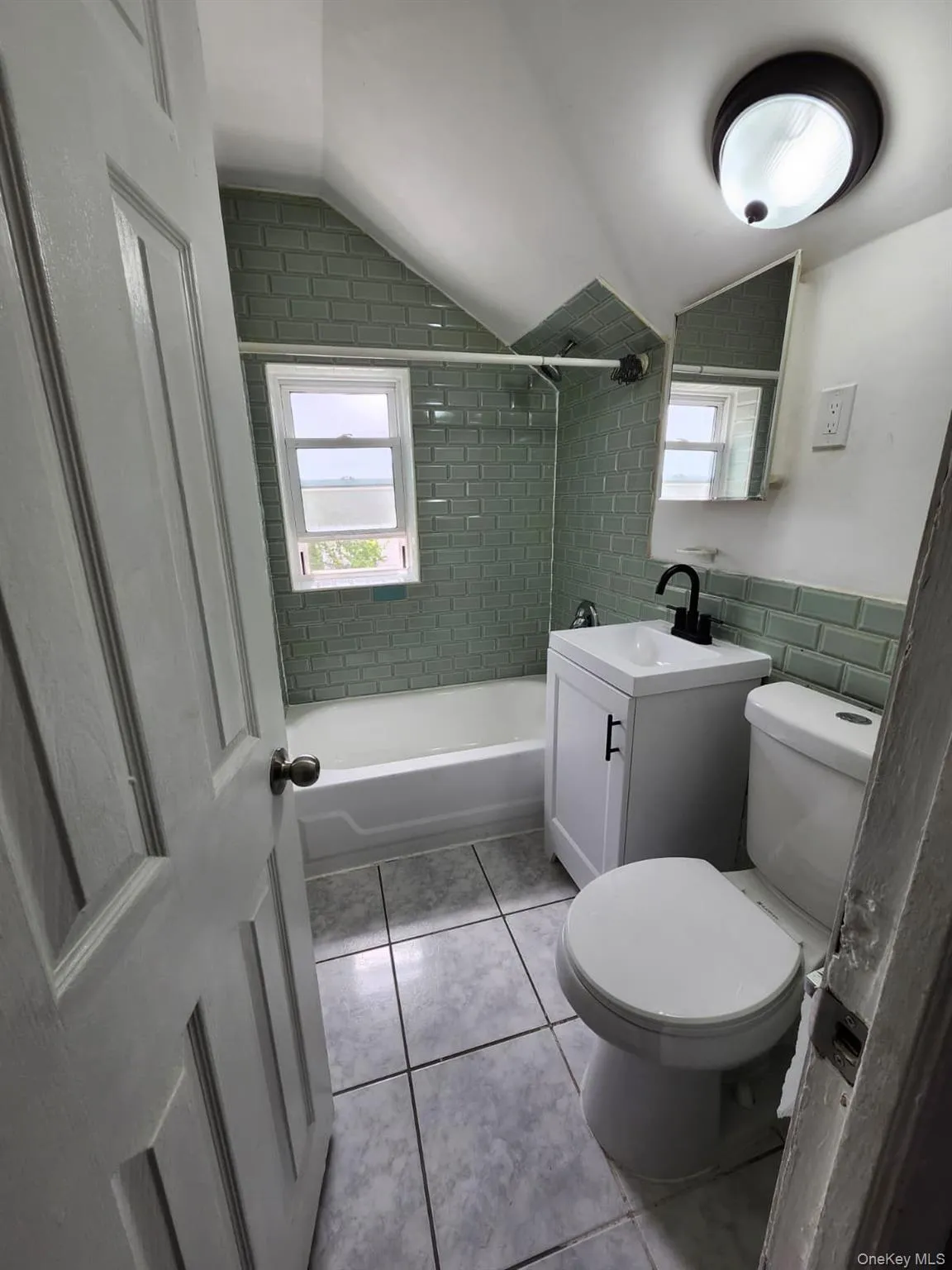 16604 144th Avenue, New York, NY, 4 Bedrooms Bedrooms, 6 Rooms Rooms,2 BathroomsBathrooms,Residential,For Rent,144th,0,KEY1013362 16604 144th Avenue, New York, NY, 4 Bedrooms Bedrooms, 6 Rooms Rooms,2 BathroomsBathrooms,Residential,For Rent,144th,0,KEY1013362
