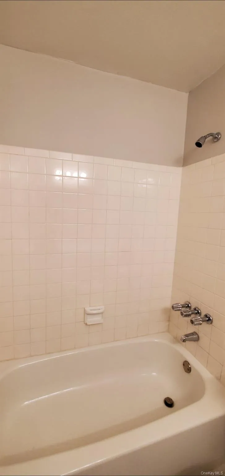 22047 67th Avenue, New York, NY, 3 Bedrooms Bedrooms, 7 Rooms Rooms,2 BathroomsBathrooms,Residential Lease,For Rent,67th,0,1013364 22047 67th Avenue, New York, NY, 3 Bedrooms Bedrooms, 7 Rooms Rooms,2 BathroomsBathrooms,Residential Lease,For Rent,67th,0,1013364
