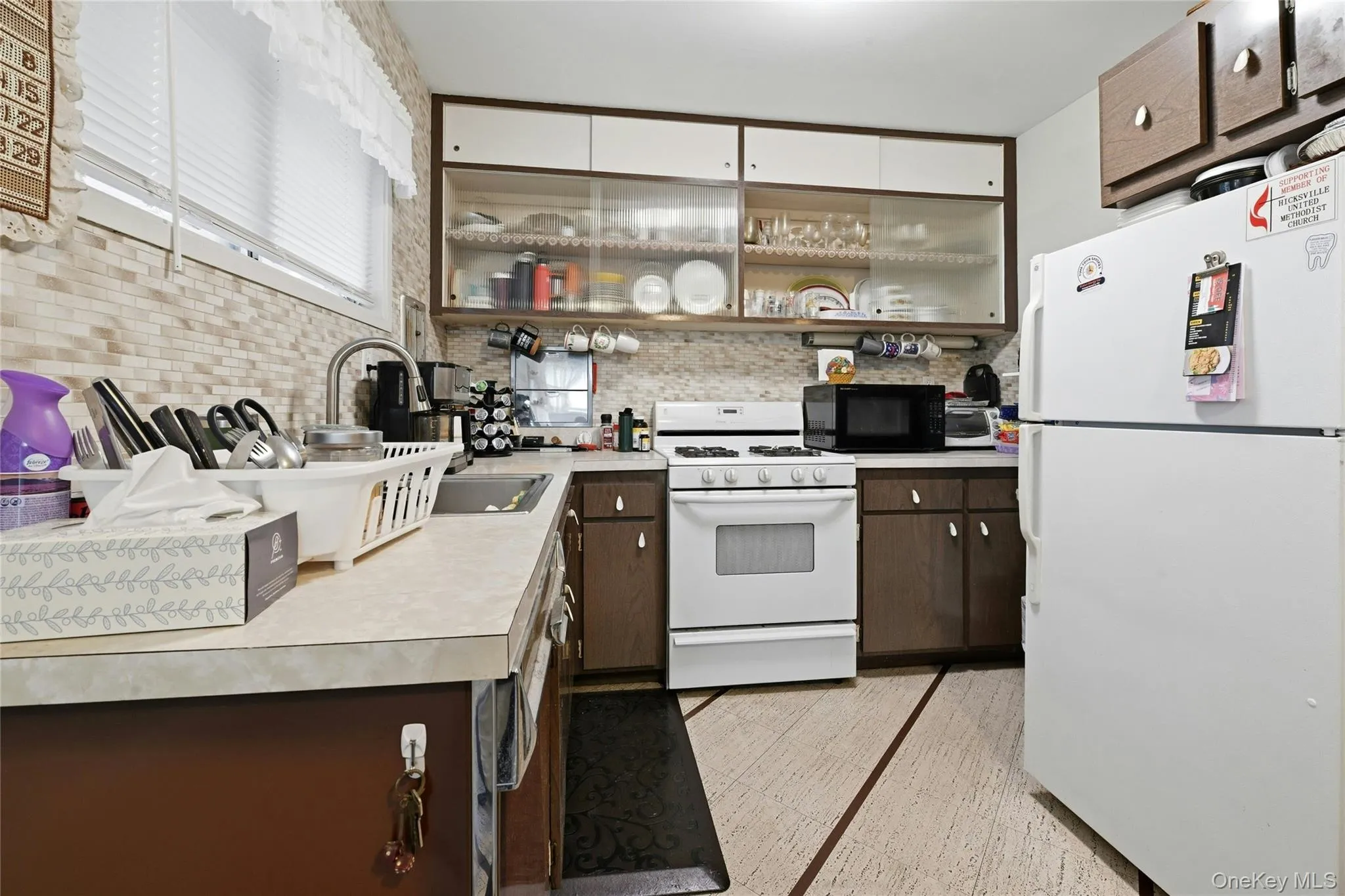 50 Moeller Street, Oyster Bay, NY, 2 Bedrooms Bedrooms, 8 Rooms Rooms,1 BathroomBathrooms,Residential,For Rent,Moeller,0,1013365 50 Moeller Street, Oyster Bay, NY, 2 Bedrooms Bedrooms, 8 Rooms Rooms,1 BathroomBathrooms,Residential,For Rent,Moeller,0,1013365