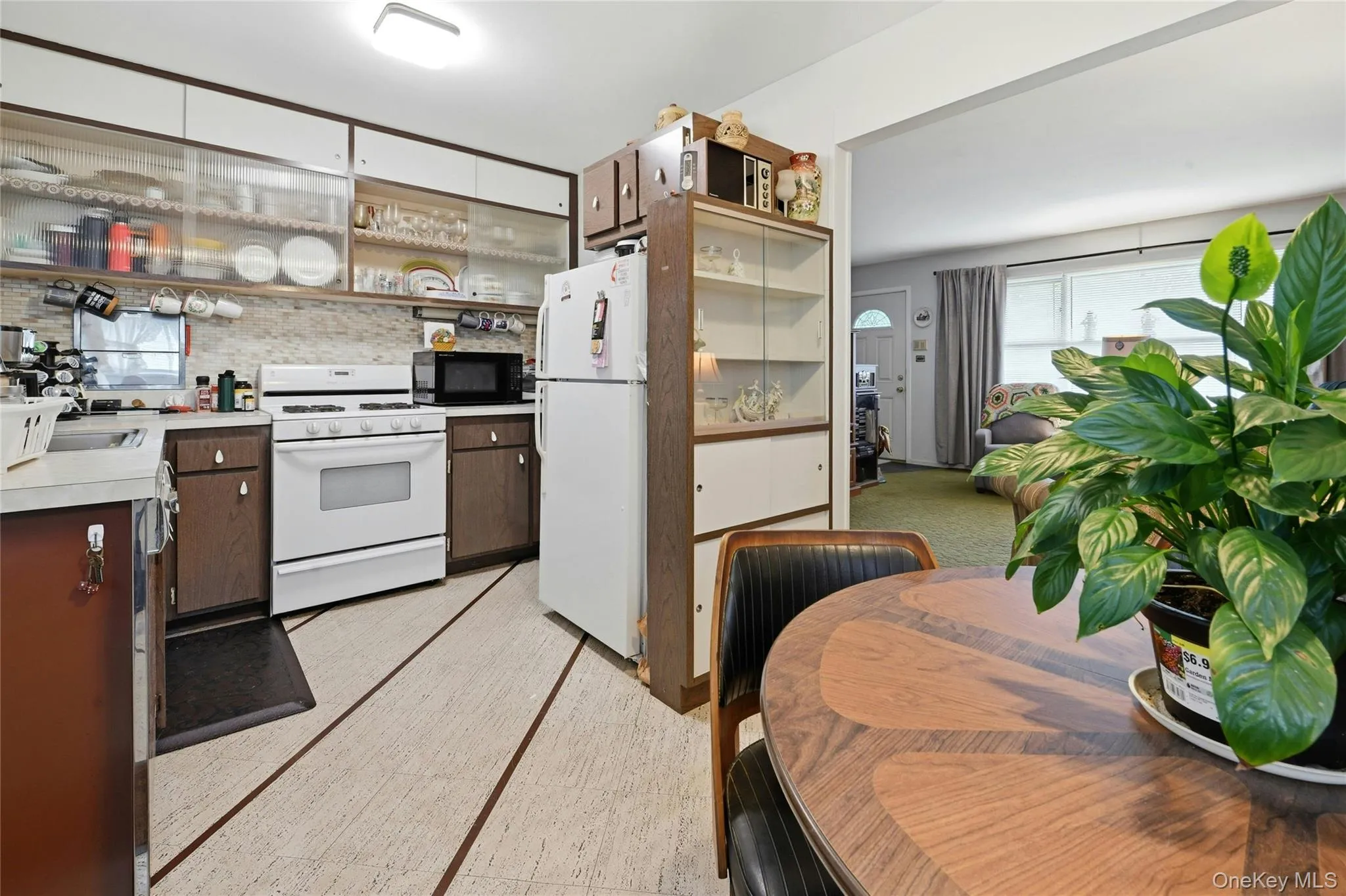 50 Moeller Street, Oyster Bay, NY, 2 Bedrooms Bedrooms, 8 Rooms Rooms,1 BathroomBathrooms,Residential,For Rent,Moeller,0,1013365 50 Moeller Street, Oyster Bay, NY, 2 Bedrooms Bedrooms, 8 Rooms Rooms,1 BathroomBathrooms,Residential,For Rent,Moeller,0,1013365