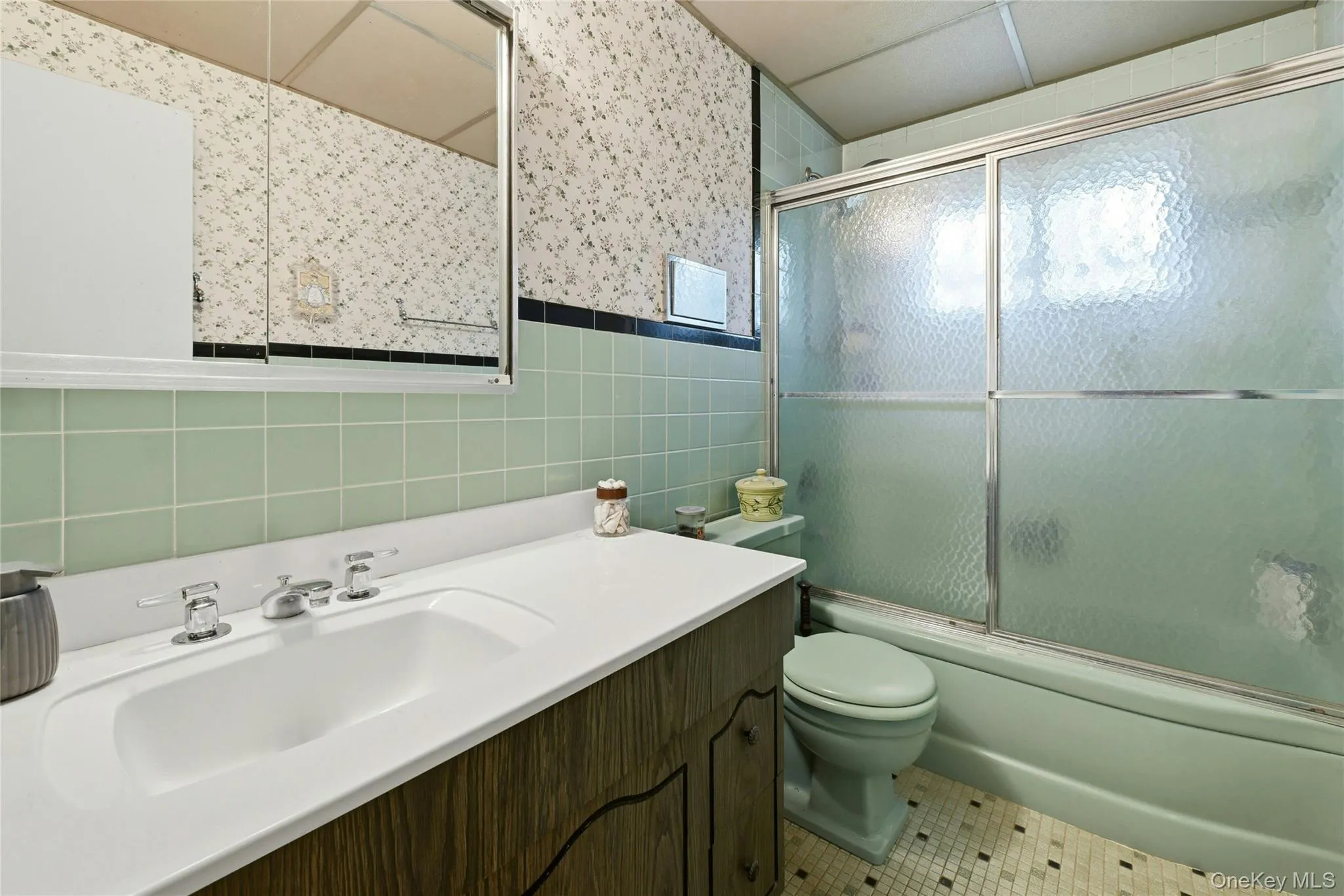 50 Moeller Street, Oyster Bay, NY, 2 Bedrooms Bedrooms, 8 Rooms Rooms,1 BathroomBathrooms,Residential,For Rent,Moeller,0,1013365 50 Moeller Street, Oyster Bay, NY, 2 Bedrooms Bedrooms, 8 Rooms Rooms,1 BathroomBathrooms,Residential,For Rent,Moeller,0,1013365