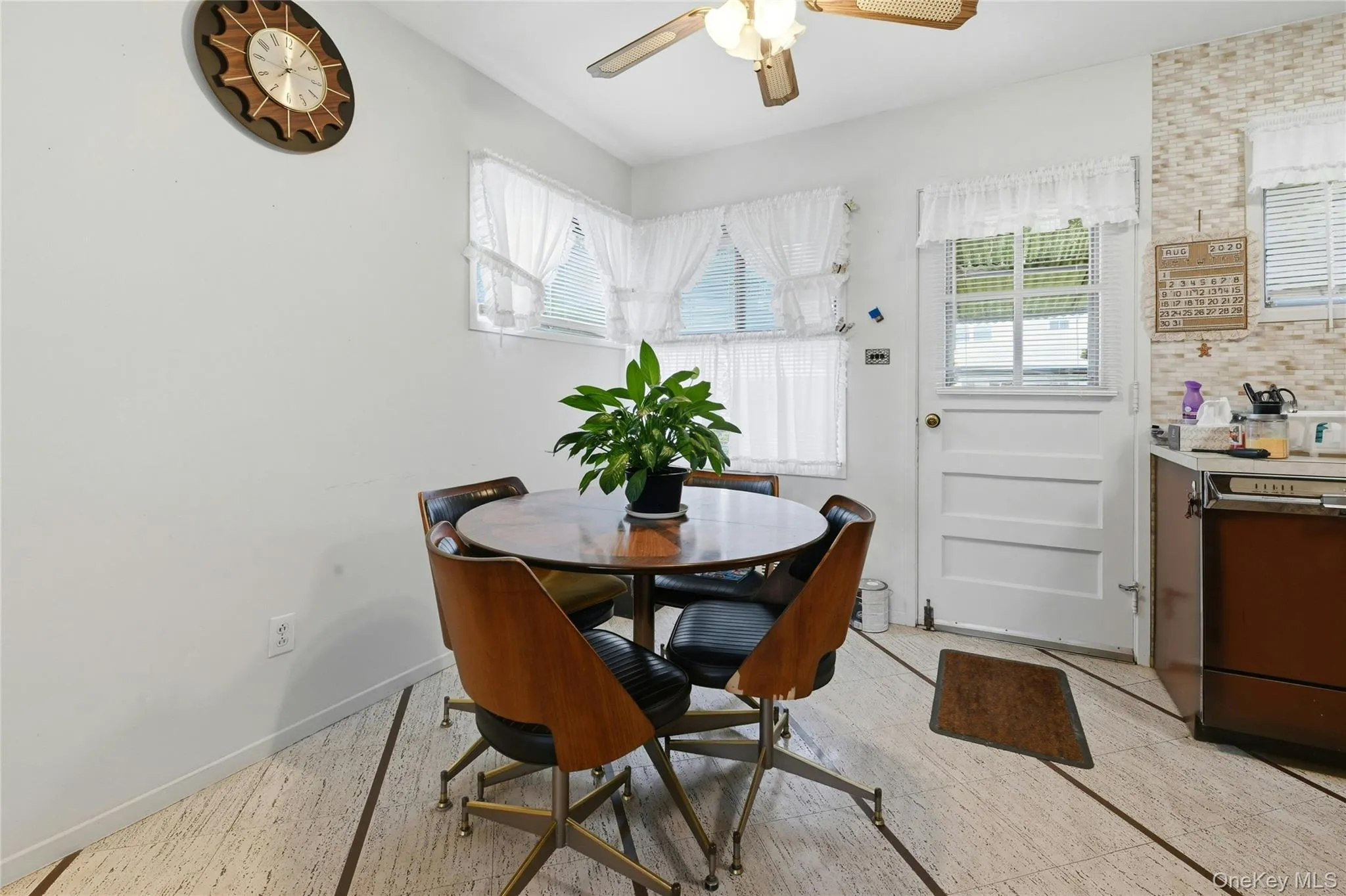 50 Moeller Street, Oyster Bay, NY, 2 Bedrooms Bedrooms, 8 Rooms Rooms,1 BathroomBathrooms,Residential,For Rent,Moeller,0,1013365 50 Moeller Street, Oyster Bay, NY, 2 Bedrooms Bedrooms, 8 Rooms Rooms,1 BathroomBathrooms,Residential,For Rent,Moeller,0,1013365