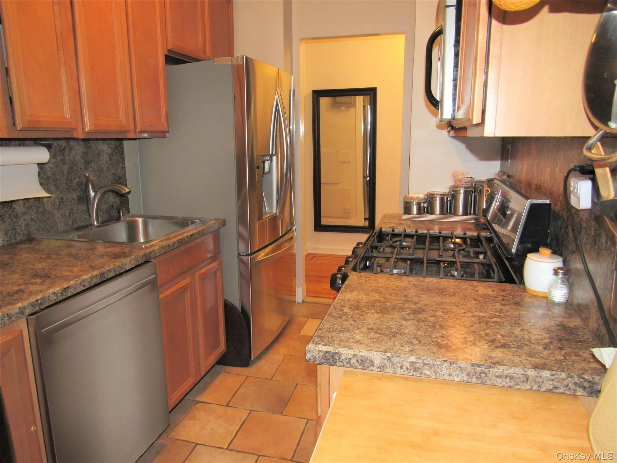 83-19 116th Street, New York, NY, 2 Bedrooms Bedrooms, 5 Rooms Rooms,1 BathroomBathrooms,Residential Lease,For Rent,116th,0,KEY1013371 83-19 116th Street, New York, NY, 2 Bedrooms Bedrooms, 5 Rooms Rooms,1 BathroomBathrooms,Residential Lease,For Rent,116th,0,KEY1013371