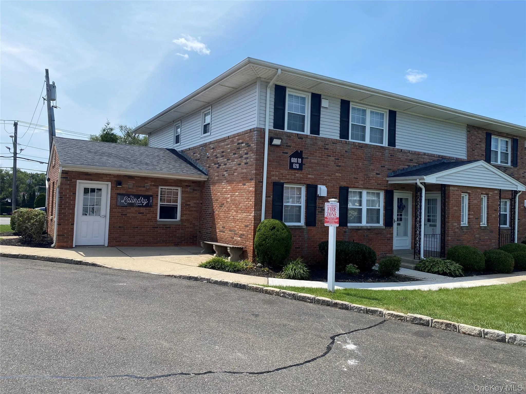 216 Kensington Lane, Oyster Bay, NY, 2 Bedrooms Bedrooms, 5 Rooms Rooms,2 BathroomsBathrooms,Residential Lease,For Rent,Kensington,0,1013373 216 Kensington Lane, Oyster Bay, NY, 2 Bedrooms Bedrooms, 5 Rooms Rooms,2 BathroomsBathrooms,Residential Lease,For Rent,Kensington,0,1013373