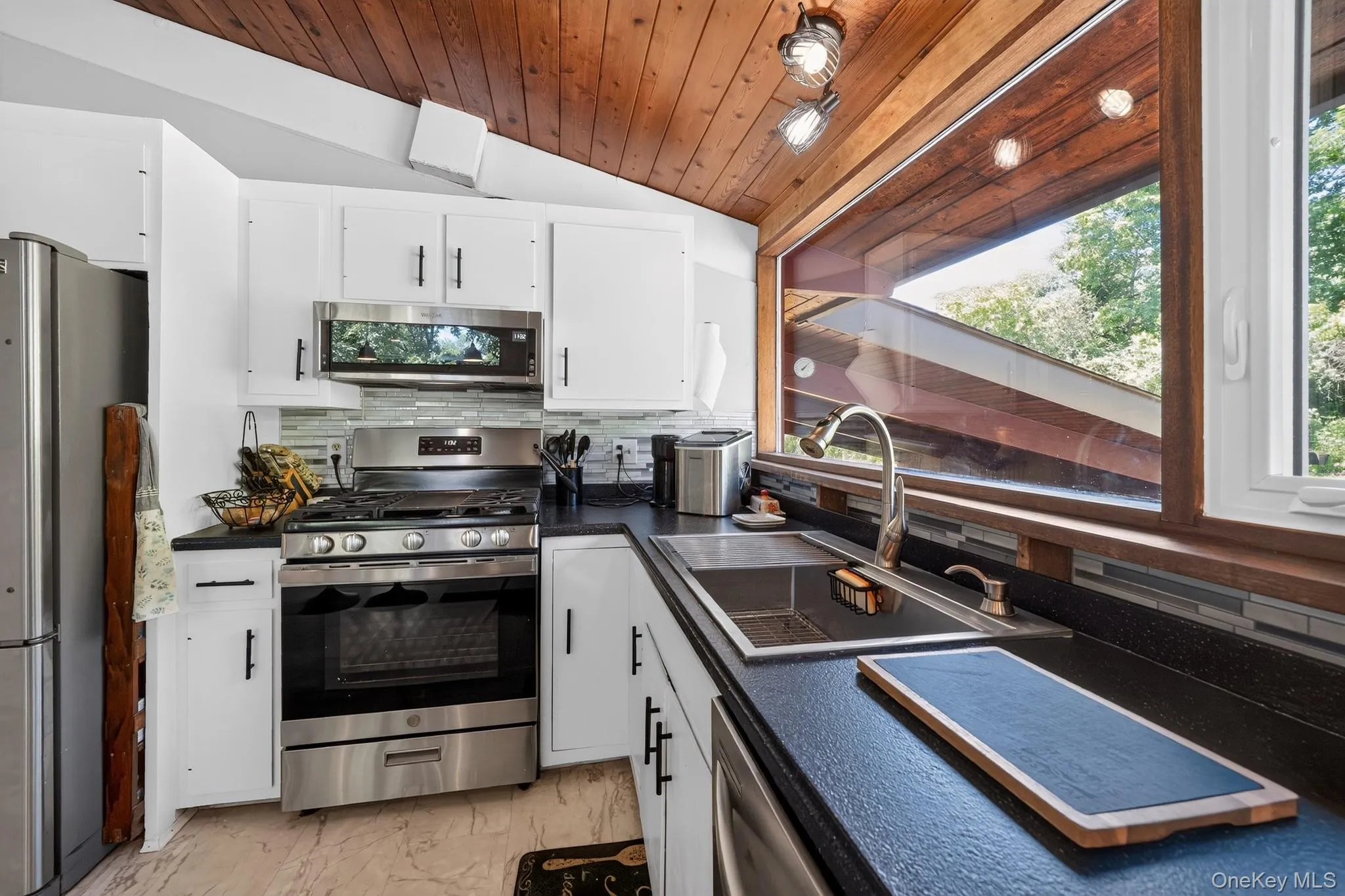 424 Laroe Road, Chester Town, NY, 4 Bedrooms Bedrooms, 8 Rooms Rooms,3 BathroomsBathrooms,Residential,For Rent,Laroe,0,1013375 424 Laroe Road, Chester Town, NY, 4 Bedrooms Bedrooms, 8 Rooms Rooms,3 BathroomsBathrooms,Residential,For Rent,Laroe,0,1013375
