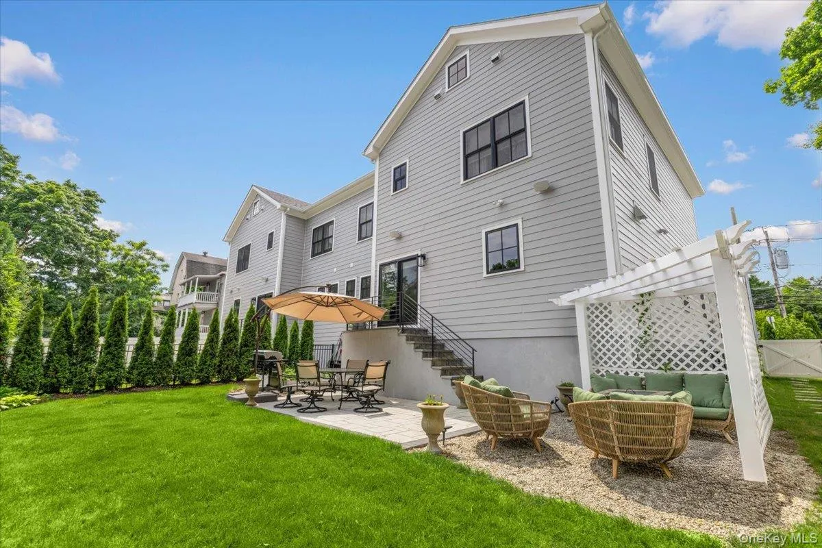 81 Theodore Fremd Avenue, Rye City, NY, 5 Bedrooms Bedrooms, 14 Rooms Rooms,3 BathroomsBathrooms,Residential Lease,For Rent,Theodore Fremd,0,KEY1013382 81 Theodore Fremd Avenue, Rye City, NY, 5 Bedrooms Bedrooms, 14 Rooms Rooms,3 BathroomsBathrooms,Residential Lease,For Rent,Theodore Fremd,0,KEY1013382