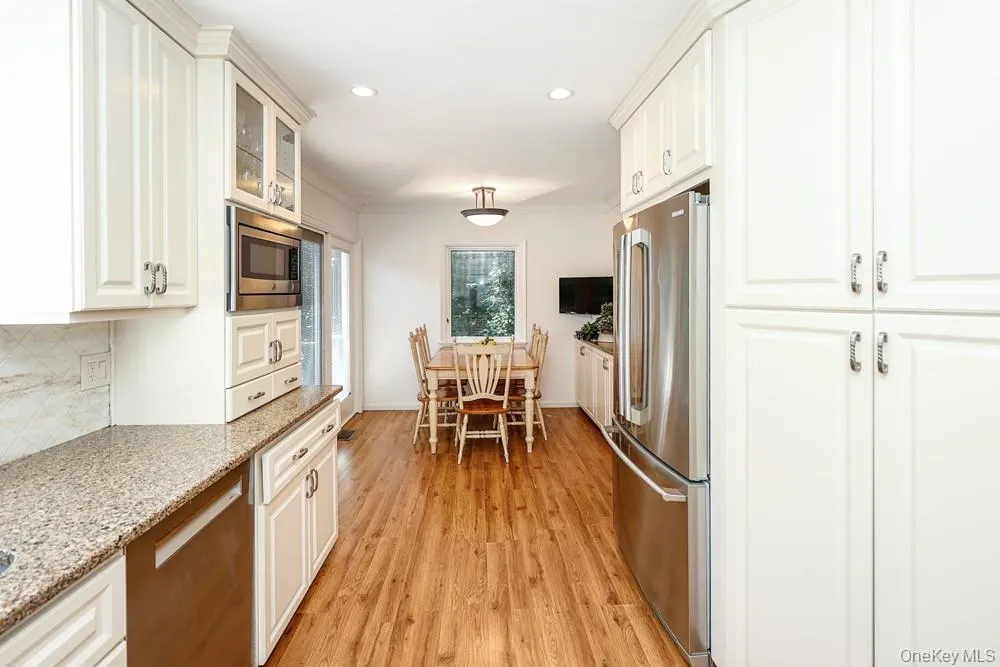 238 Birch Drive, North Hempstead, NY, 4 Bedrooms Bedrooms, 9 Rooms Rooms,2 BathroomsBathrooms,Residential,For Rent,Birch,0,KEY1013385 238 Birch Drive, North Hempstead, NY, 4 Bedrooms Bedrooms, 9 Rooms Rooms,2 BathroomsBathrooms,Residential,For Rent,Birch,0,KEY1013385