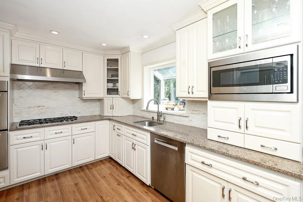 238 Birch Drive, North Hempstead, NY, 4 Bedrooms Bedrooms, 9 Rooms Rooms,2 BathroomsBathrooms,Residential,For Rent,Birch,0,KEY1013385 238 Birch Drive, North Hempstead, NY, 4 Bedrooms Bedrooms, 9 Rooms Rooms,2 BathroomsBathrooms,Residential,For Rent,Birch,0,KEY1013385