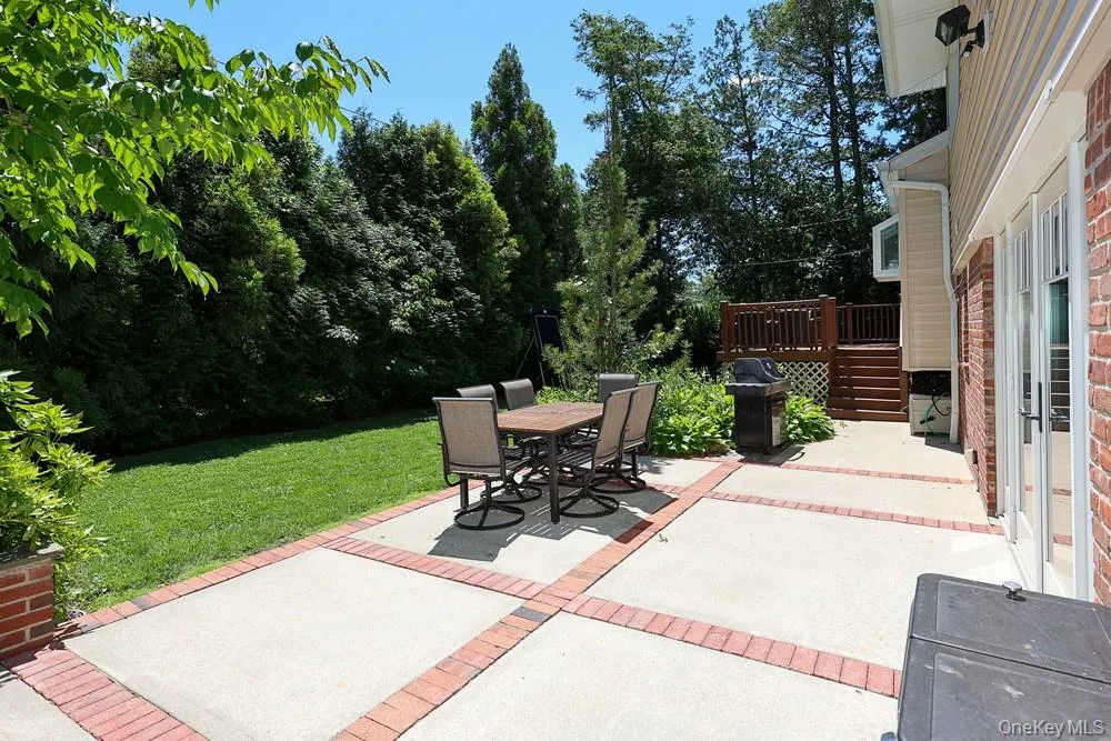 238 Birch Drive, North Hempstead, NY, 4 Bedrooms Bedrooms, 9 Rooms Rooms,2 BathroomsBathrooms,Residential,For Rent,Birch,0,KEY1013385 238 Birch Drive, North Hempstead, NY, 4 Bedrooms Bedrooms, 9 Rooms Rooms,2 BathroomsBathrooms,Residential,For Rent,Birch,0,KEY1013385