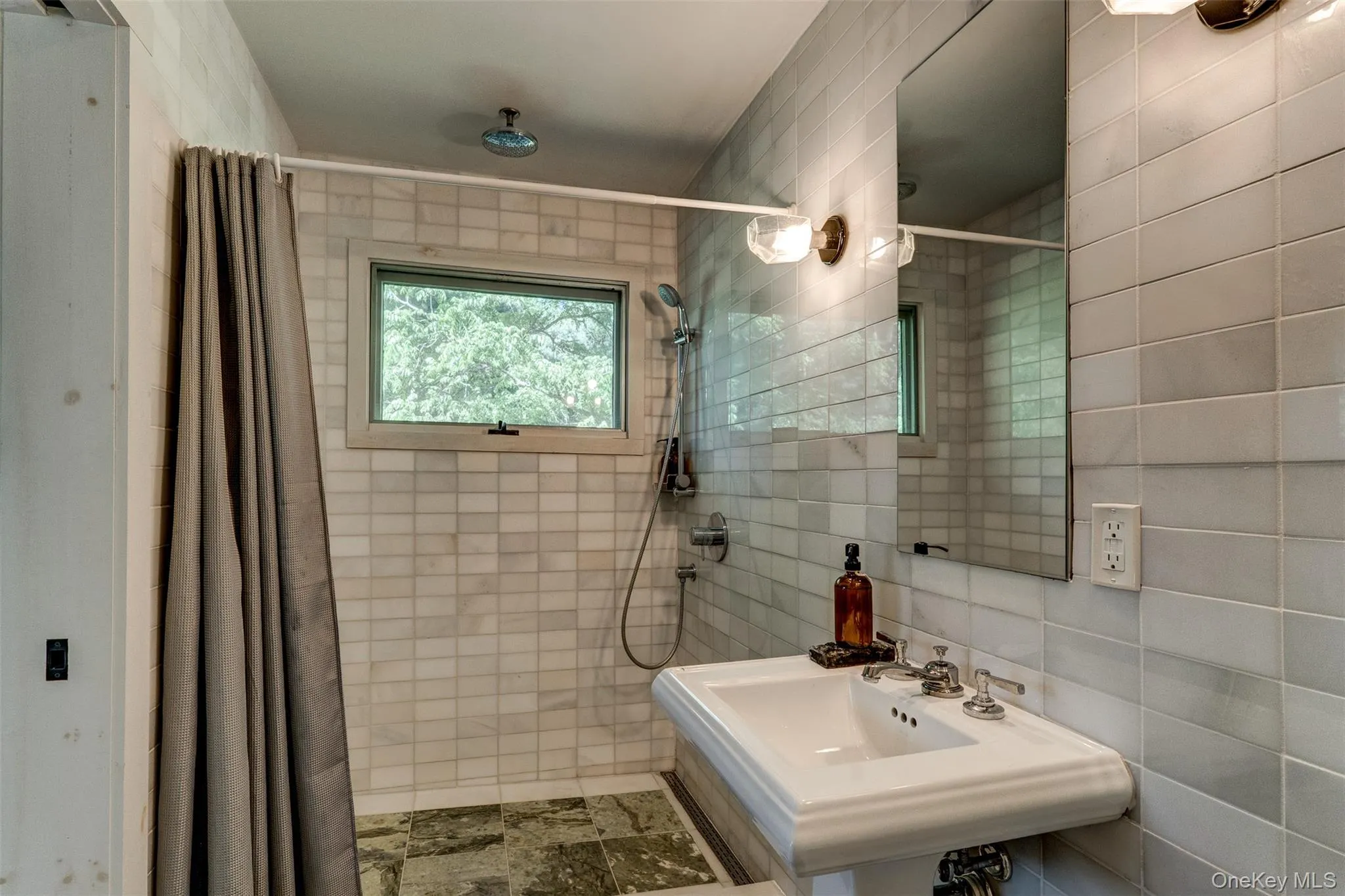399 Delaware Drive, Tusten, NY, 3 Bedrooms Bedrooms, 7 Rooms Rooms,2 BathroomsBathrooms,Residential,For Rent,Delaware,0,1013388 399 Delaware Drive, Tusten, NY, 3 Bedrooms Bedrooms, 7 Rooms Rooms,2 BathroomsBathrooms,Residential,For Rent,Delaware,0,1013388