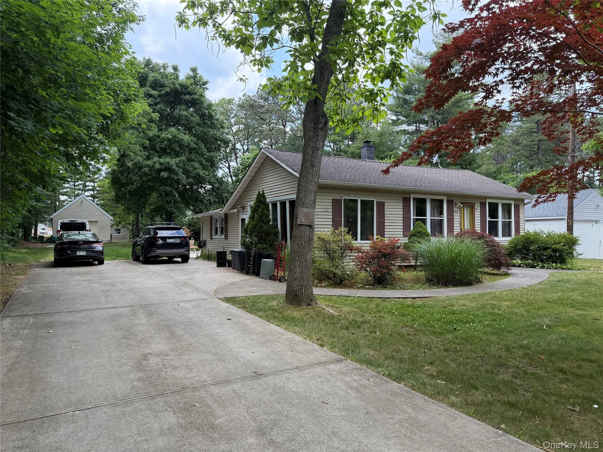 174 Middle Island Road, Brookhaven, NY, 5 Bedrooms Bedrooms, 12 Rooms Rooms,2 BathroomsBathrooms,Residential,For Rent,Middle Island,0,1013391 174 Middle Island Road, Brookhaven, NY, 5 Bedrooms Bedrooms, 12 Rooms Rooms,2 BathroomsBathrooms,Residential,For Rent,Middle Island,0,1013391