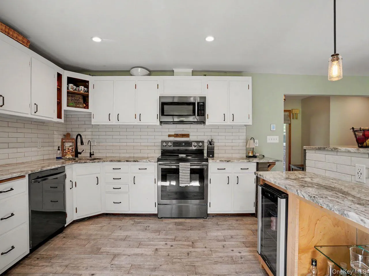 202 Lake Walton Road, East Fishkill, NY, 3 Bedrooms Bedrooms, 6 Rooms Rooms,2 BathroomsBathrooms,Residential,For Rent,Lake Walton,0,1013394 202 Lake Walton Road, East Fishkill, NY, 3 Bedrooms Bedrooms, 6 Rooms Rooms,2 BathroomsBathrooms,Residential,For Rent,Lake Walton,0,1013394