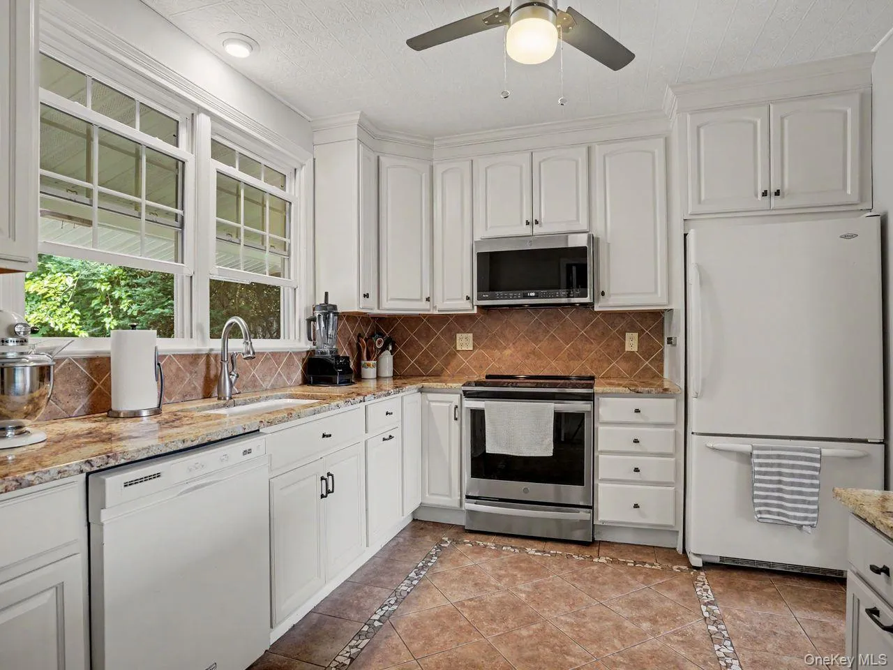 213 Peaceable Hill Road, Southeast, NY, 4 Bedrooms Bedrooms, 7 Rooms Rooms,2 BathroomsBathrooms,Residential,For Rent,Peaceable Hill,0,1013395 213 Peaceable Hill Road, Southeast, NY, 4 Bedrooms Bedrooms, 7 Rooms Rooms,2 BathroomsBathrooms,Residential,For Rent,Peaceable Hill,0,1013395