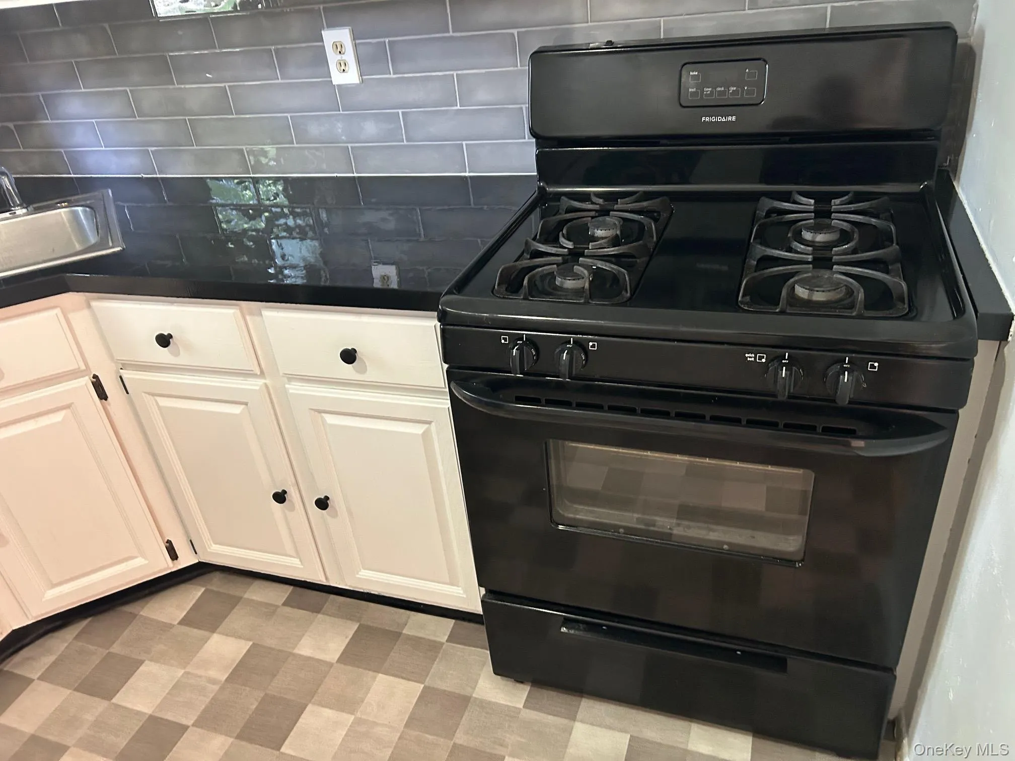 284 Sneden Place, Ramapo, NY, 1 Bedroom Bedrooms, 5 Rooms Rooms,1 BathroomBathrooms,Residential,For Rent,Sneden,0,1013404 284 Sneden Place, Ramapo, NY, 1 Bedroom Bedrooms, 5 Rooms Rooms,1 BathroomBathrooms,Residential,For Rent,Sneden,0,1013404
