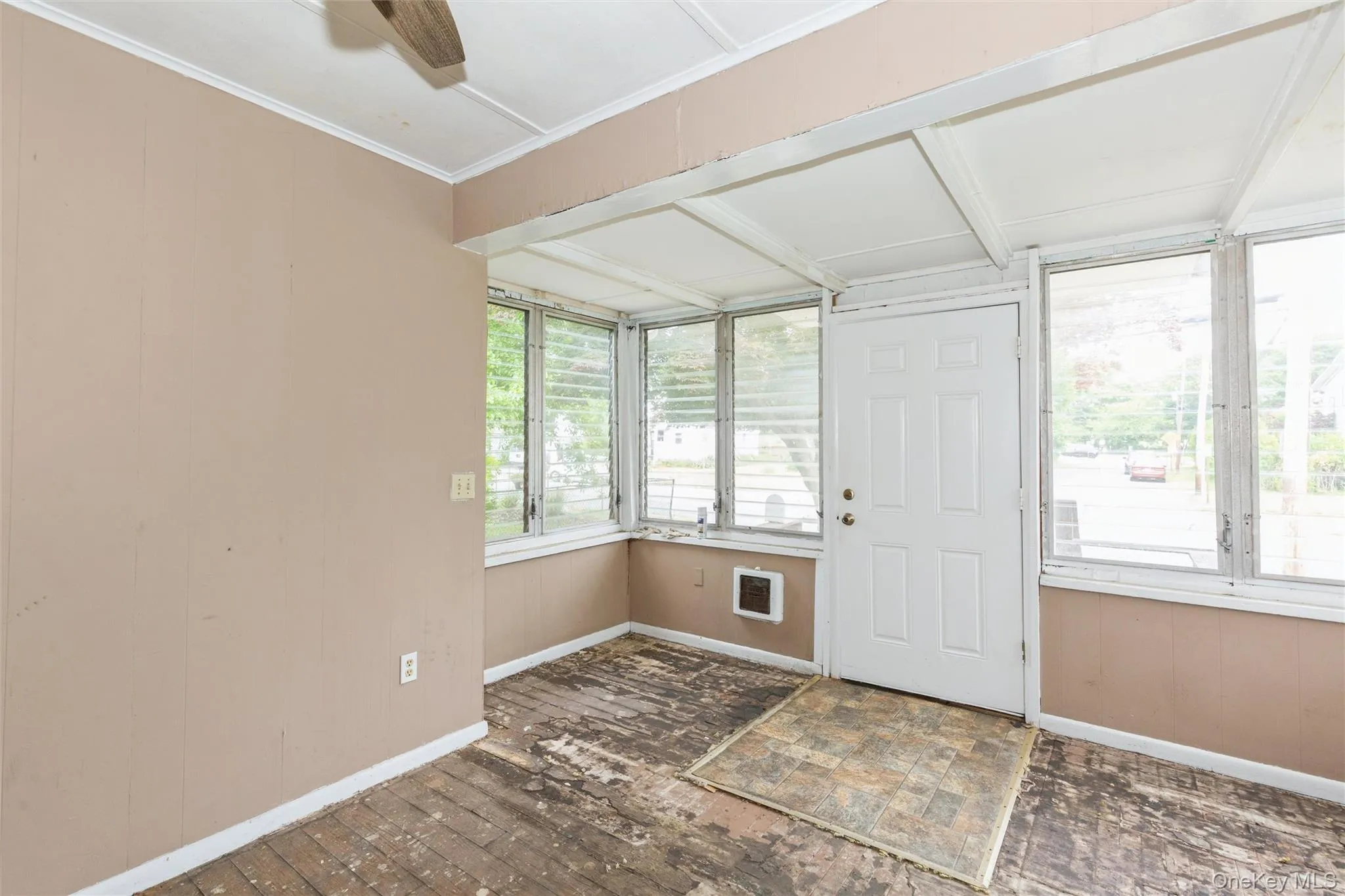23 Summit Avenue, Brookhaven, NY, 4 Bedrooms Bedrooms, 7 Rooms Rooms,1 BathroomBathrooms,Residential,For Rent,Summit,0,1013405 23 Summit Avenue, Brookhaven, NY, 4 Bedrooms Bedrooms, 7 Rooms Rooms,1 BathroomBathrooms,Residential,For Rent,Summit,0,1013405